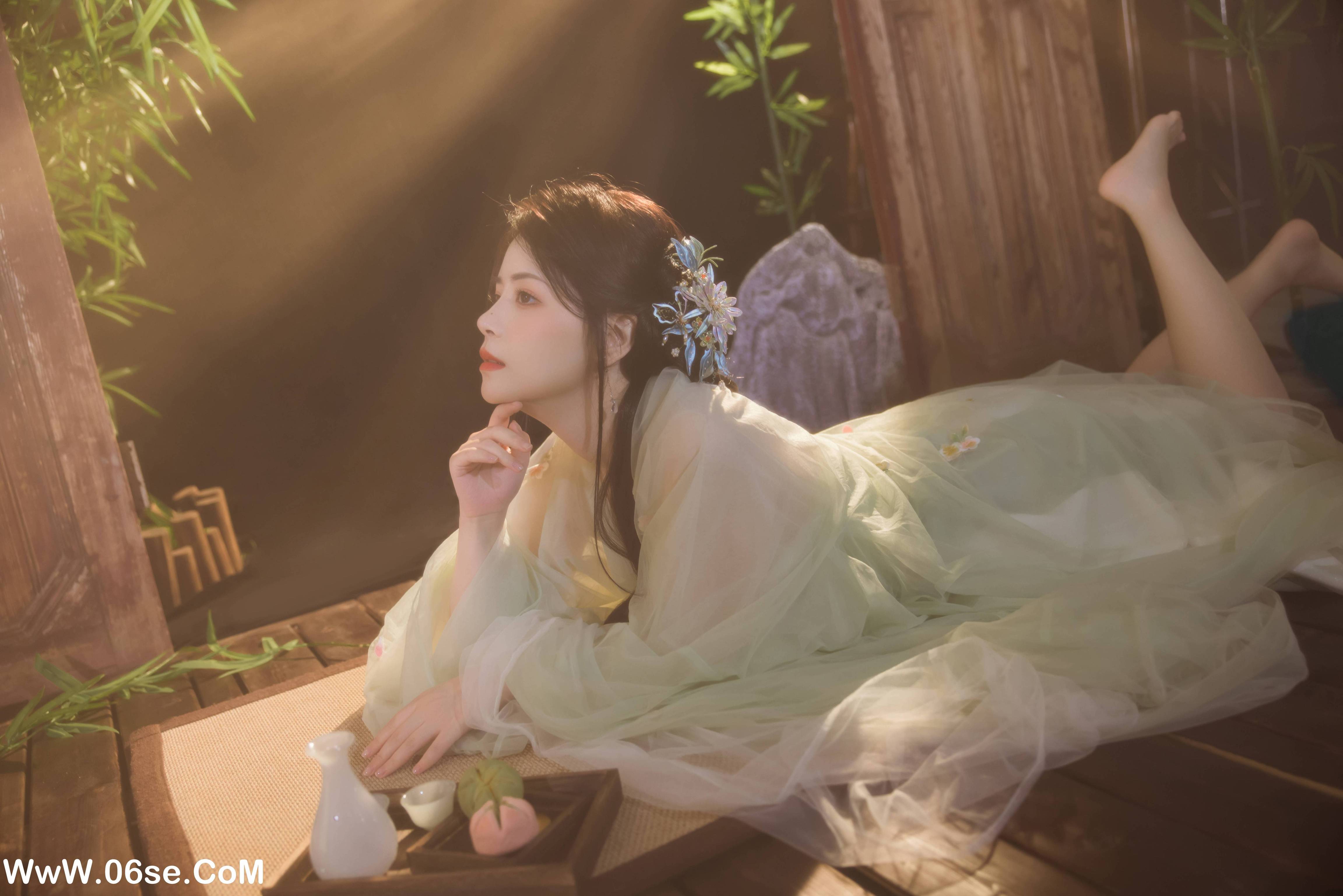 图片[13]-[YITUYU艺图语]2022.08.05 夏日庭院 公子不坏__[21+1P／310MB]-六色网