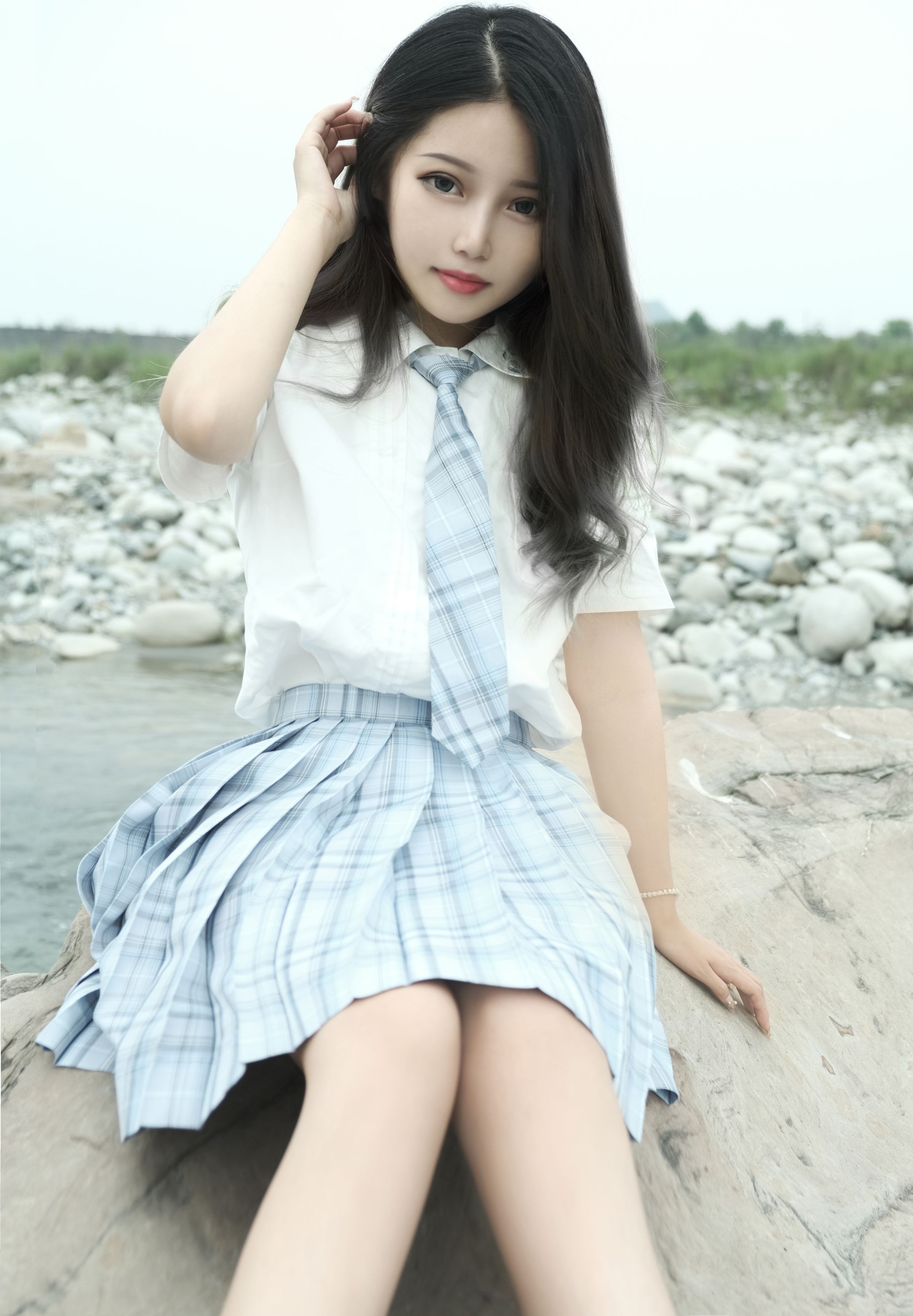 eloise软软 - 河边JK 12