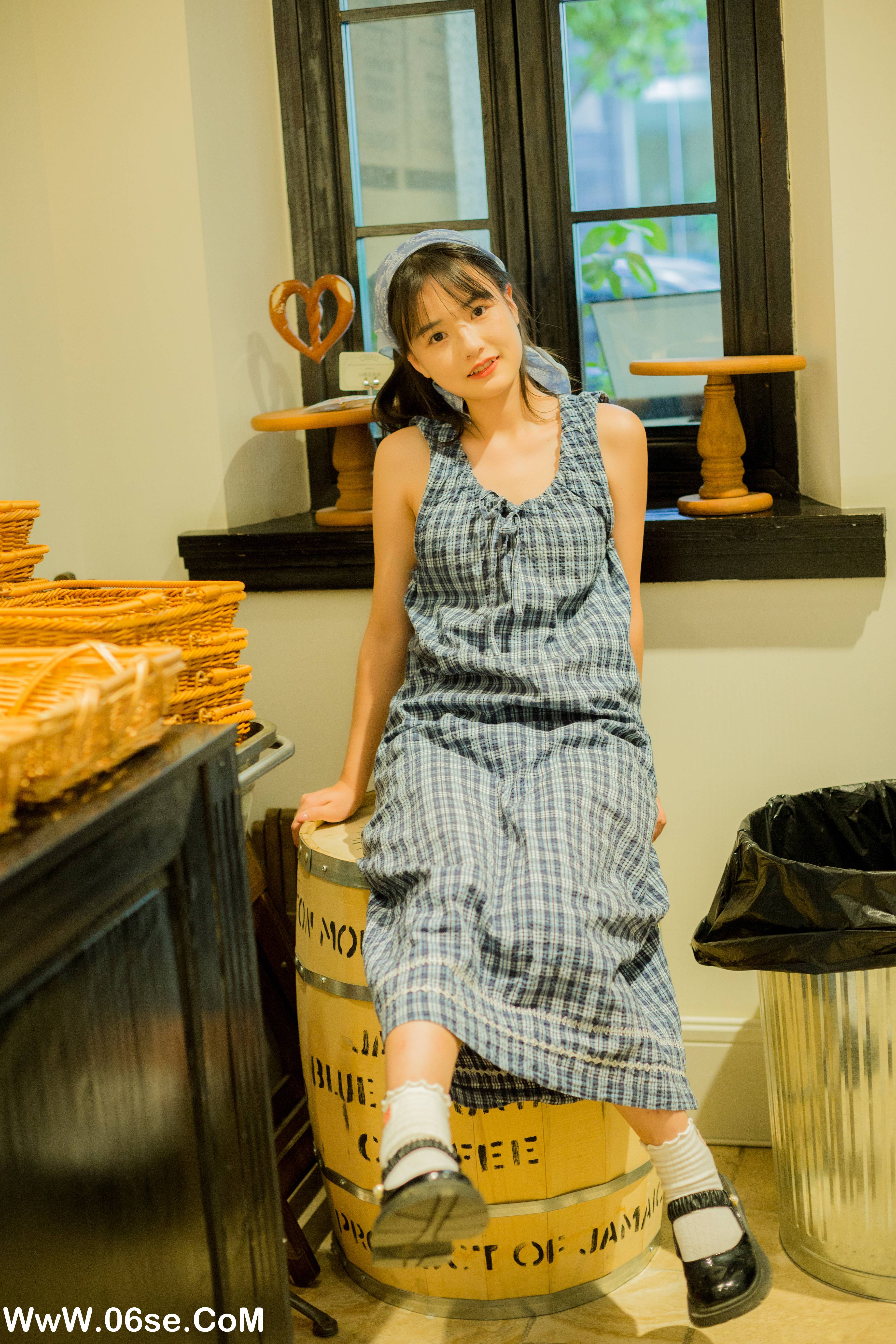 图片[21]-[YITUYU艺图语]2022.10.17 面包店打工日 小怡妹妹cute[33+1P／433MB]-六色网