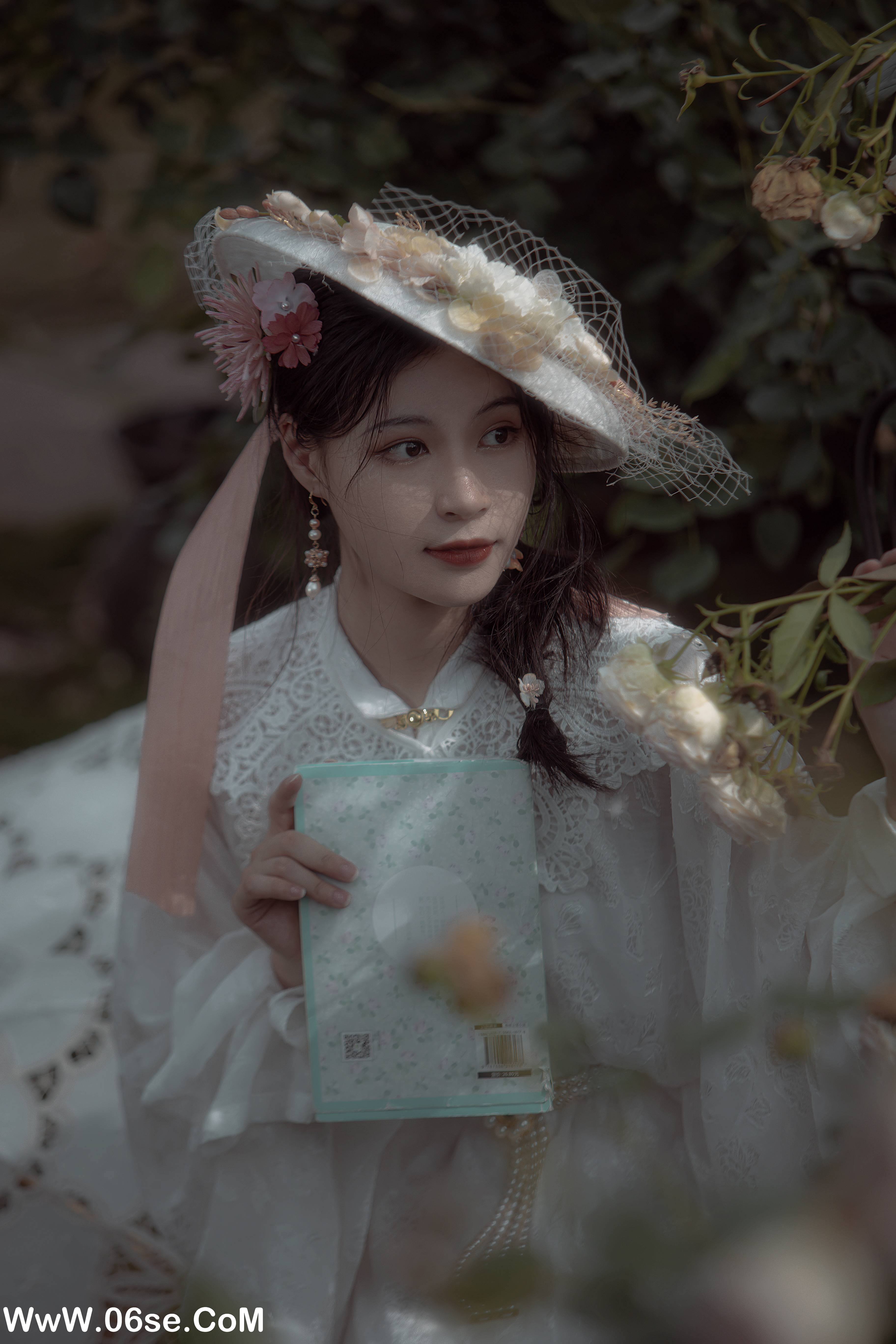 图片[7]-[YITUYU艺图语]2022.09.29 玫瑰 努力搬砖的双翮[27+1P／423MB]-六色网