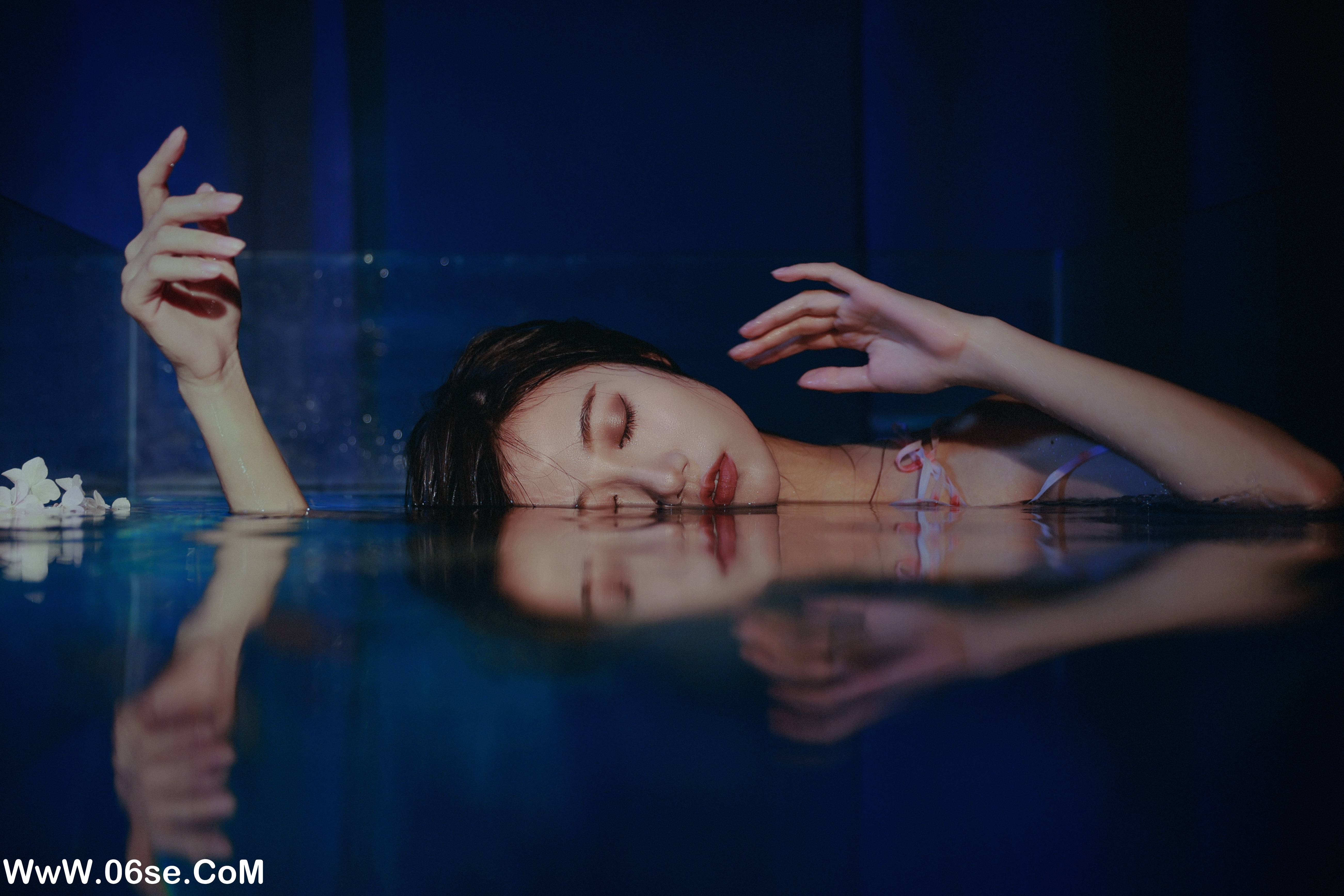 图片[10]-[YITUYU艺图语]2022.08.27 有人喜欢蓝 阿万[44+1P／644MB]-六色网