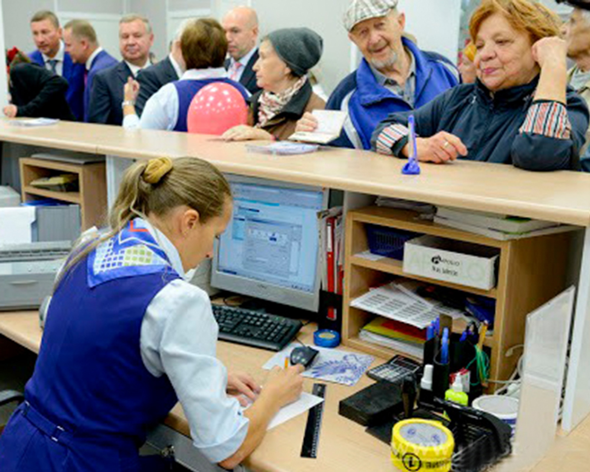 Почта миловидово смоленск. Зарплата почтальона. Почта России Миловидово Смоленск. Заработная плата почтальона почты. Цифровые технологии в почте России\.