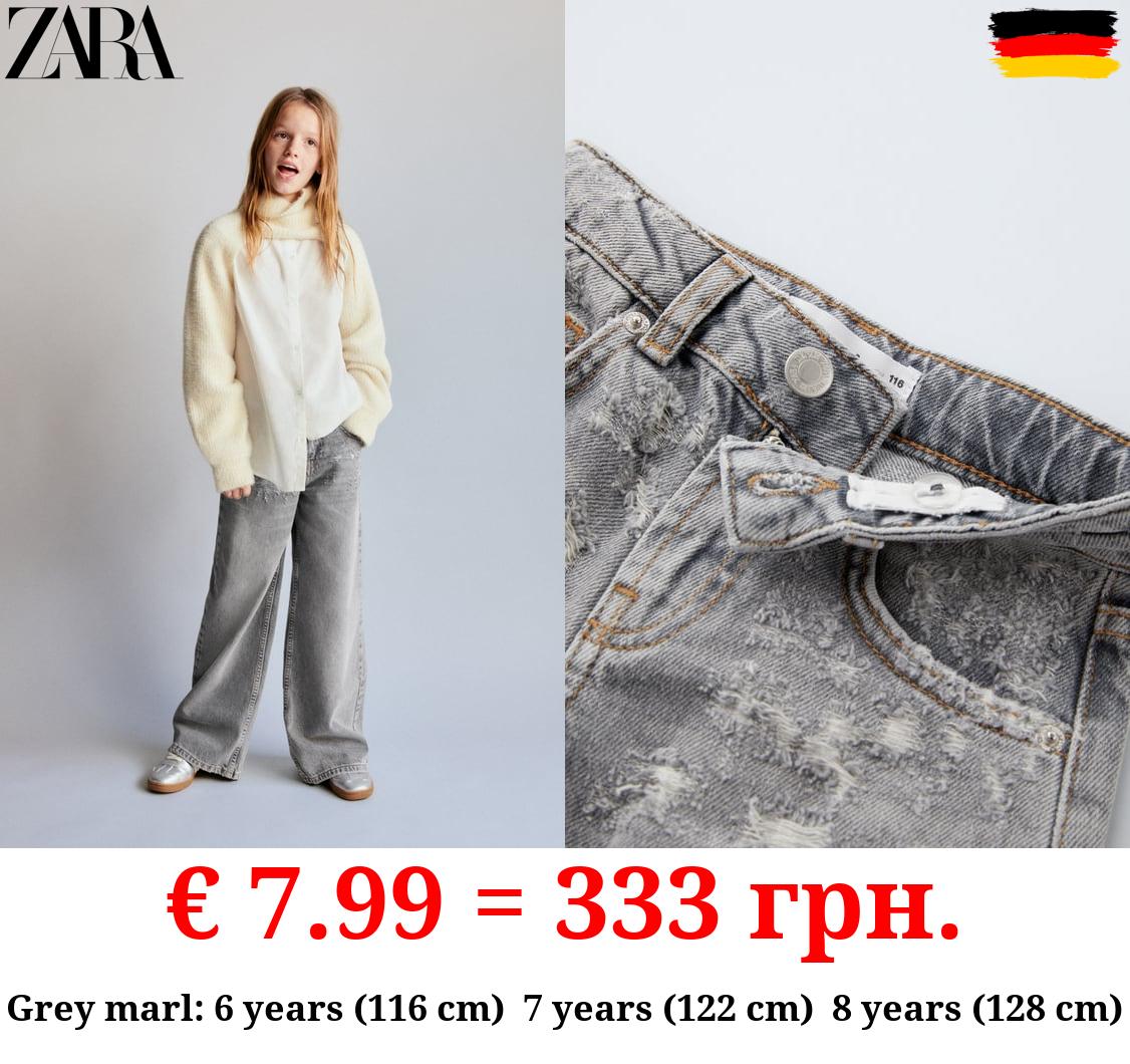 STRAIGHT-FIT RIPPED JEANS