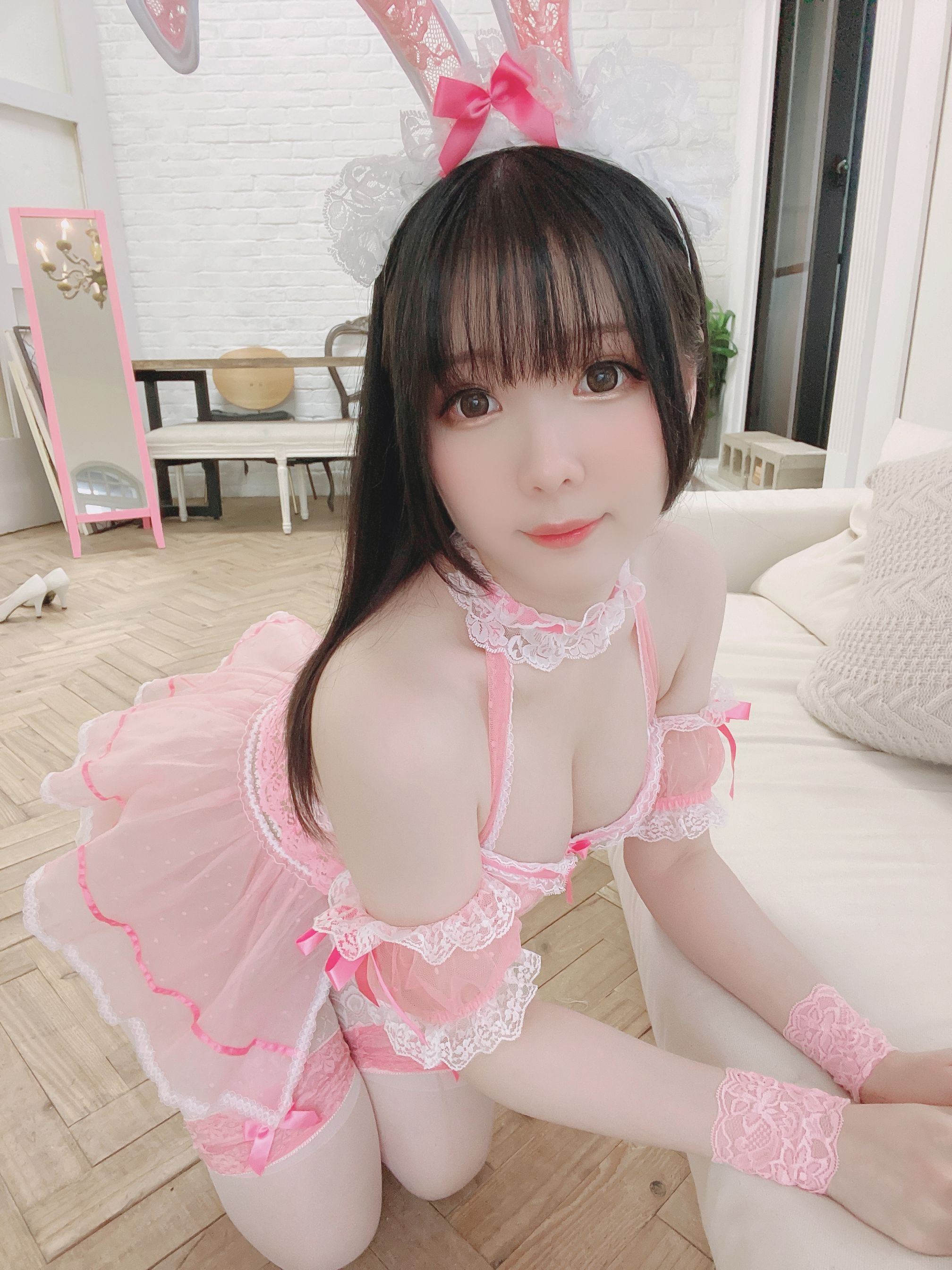 2022-03-29 ピンクバニー [18P-126MB] 2