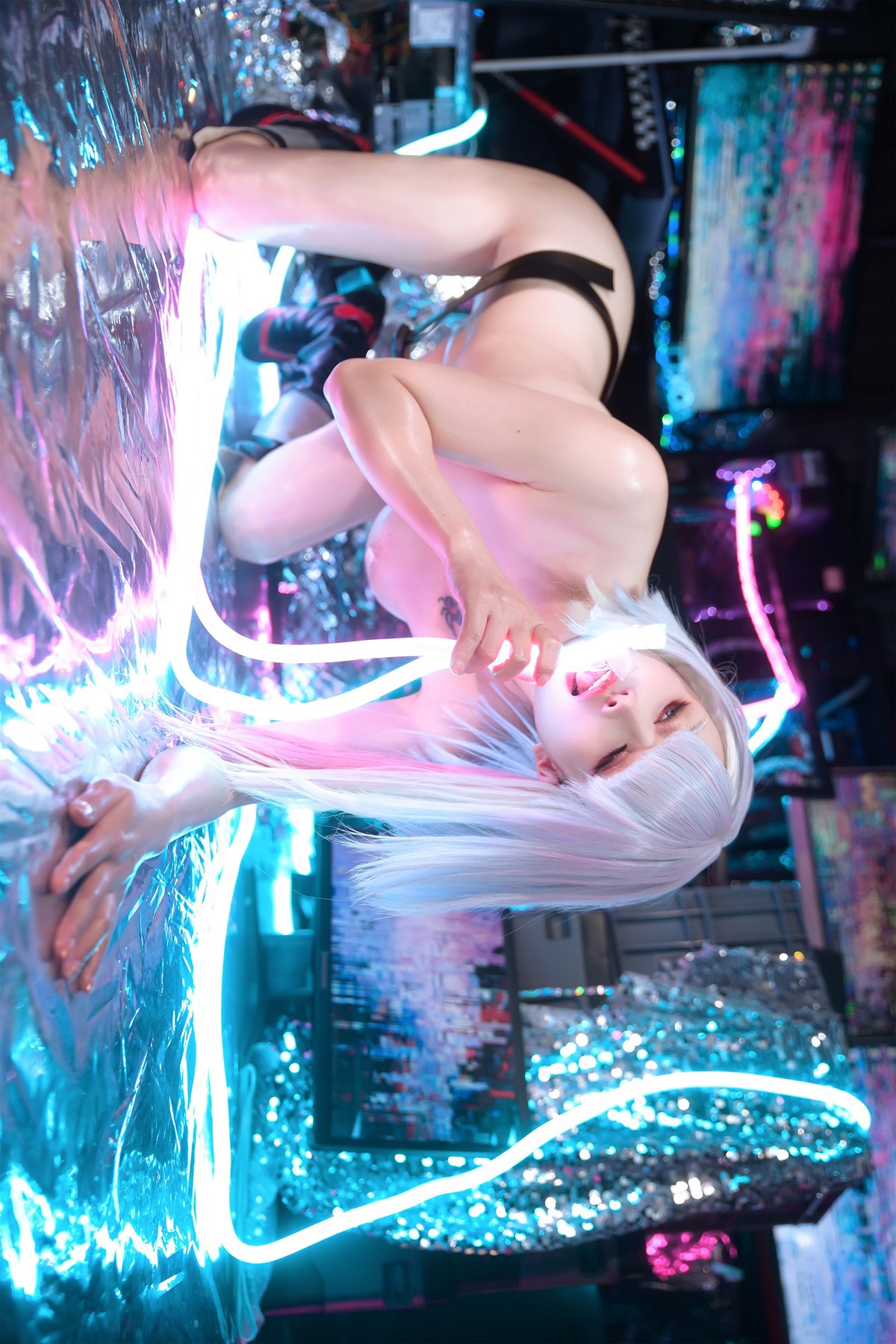 Cosplay 鹿八岁 赛博朋克：边缘行者 露西 50