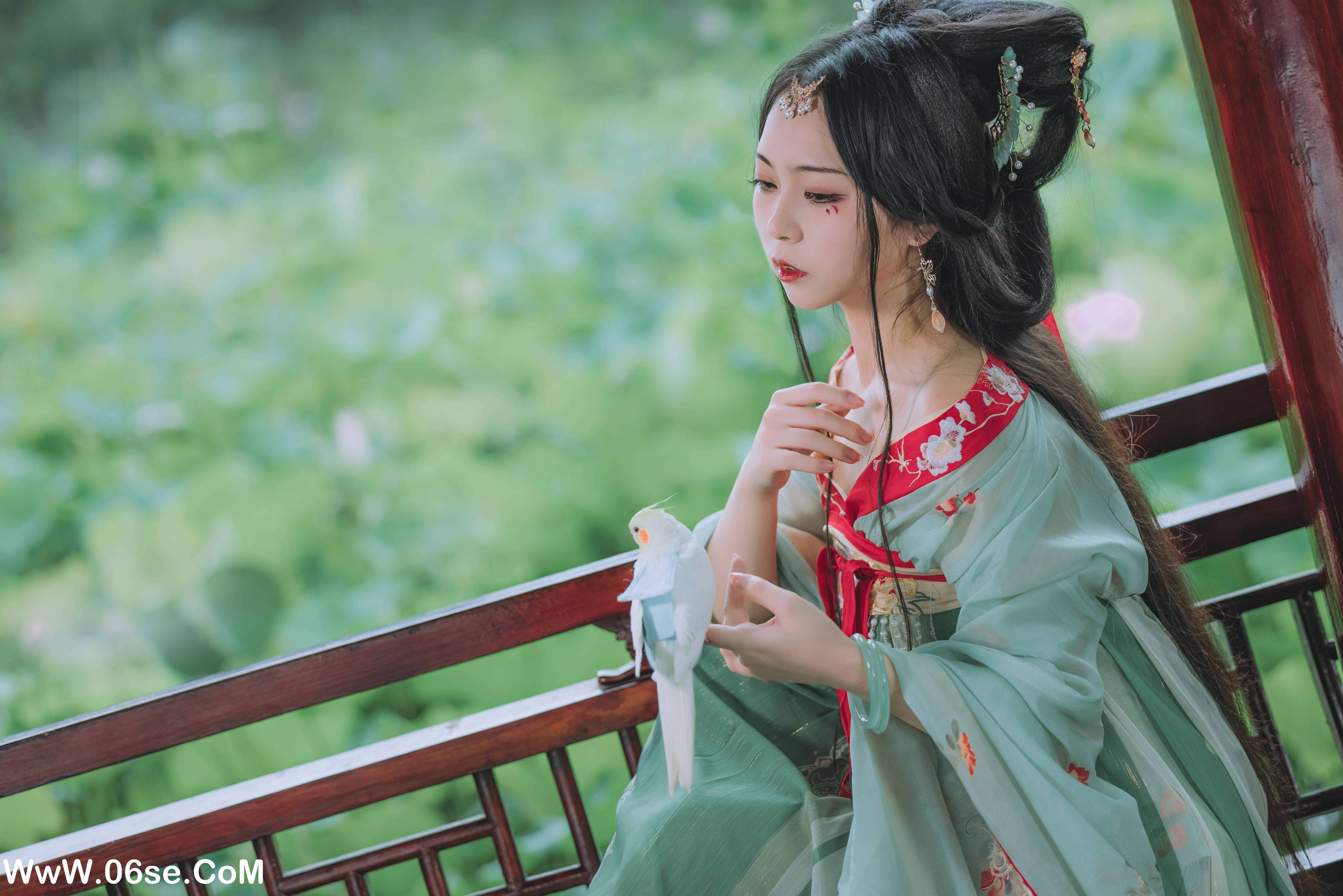 图片[21]-[YITUYU艺图语]2022.08.13 风荷举 阡墨红尘[21+1P／345MB]-六色网