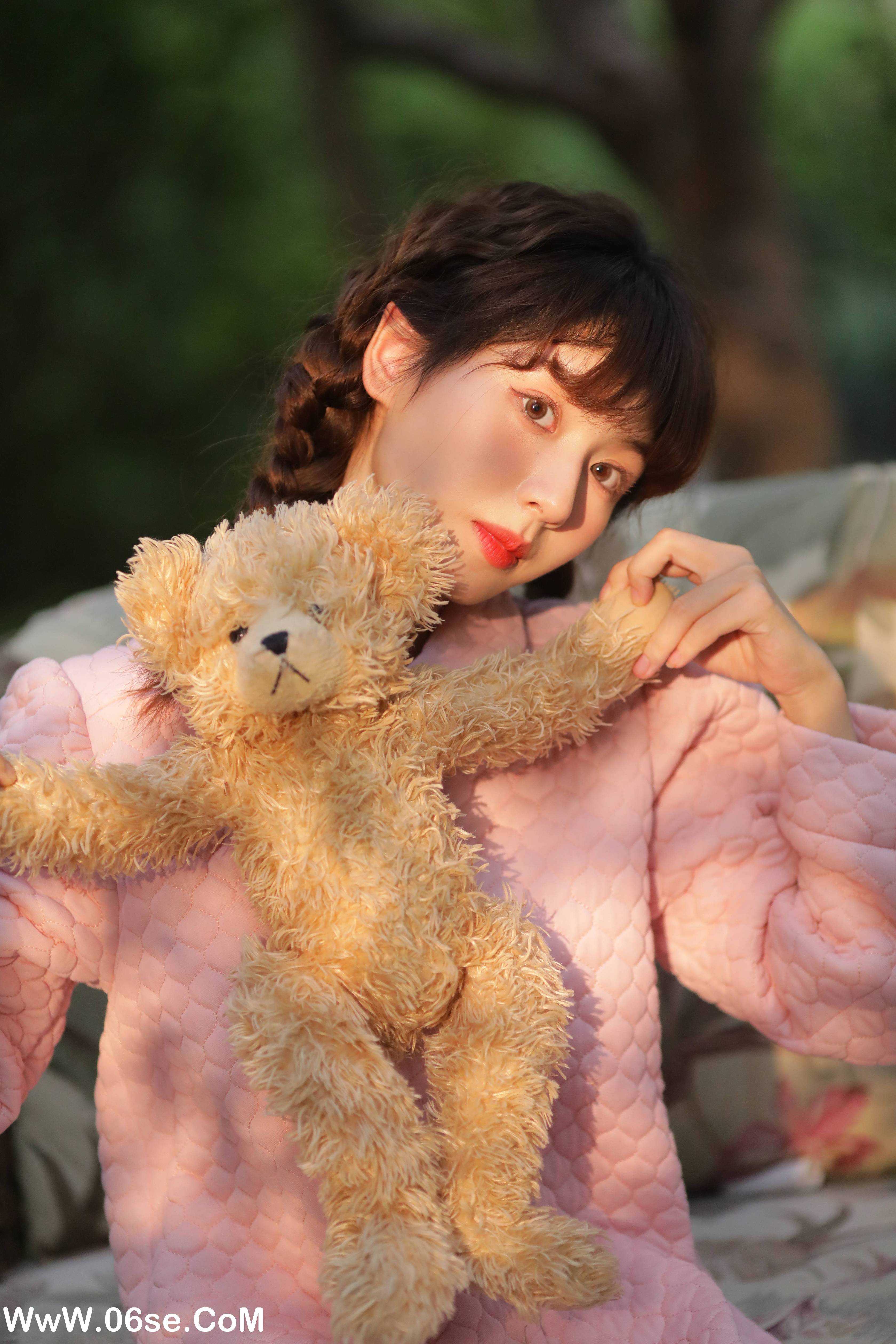 图片[5]-[YITUYU艺图语]2022.12.01 粉色小熊 顾林x[36+1P／639MB]-六色网