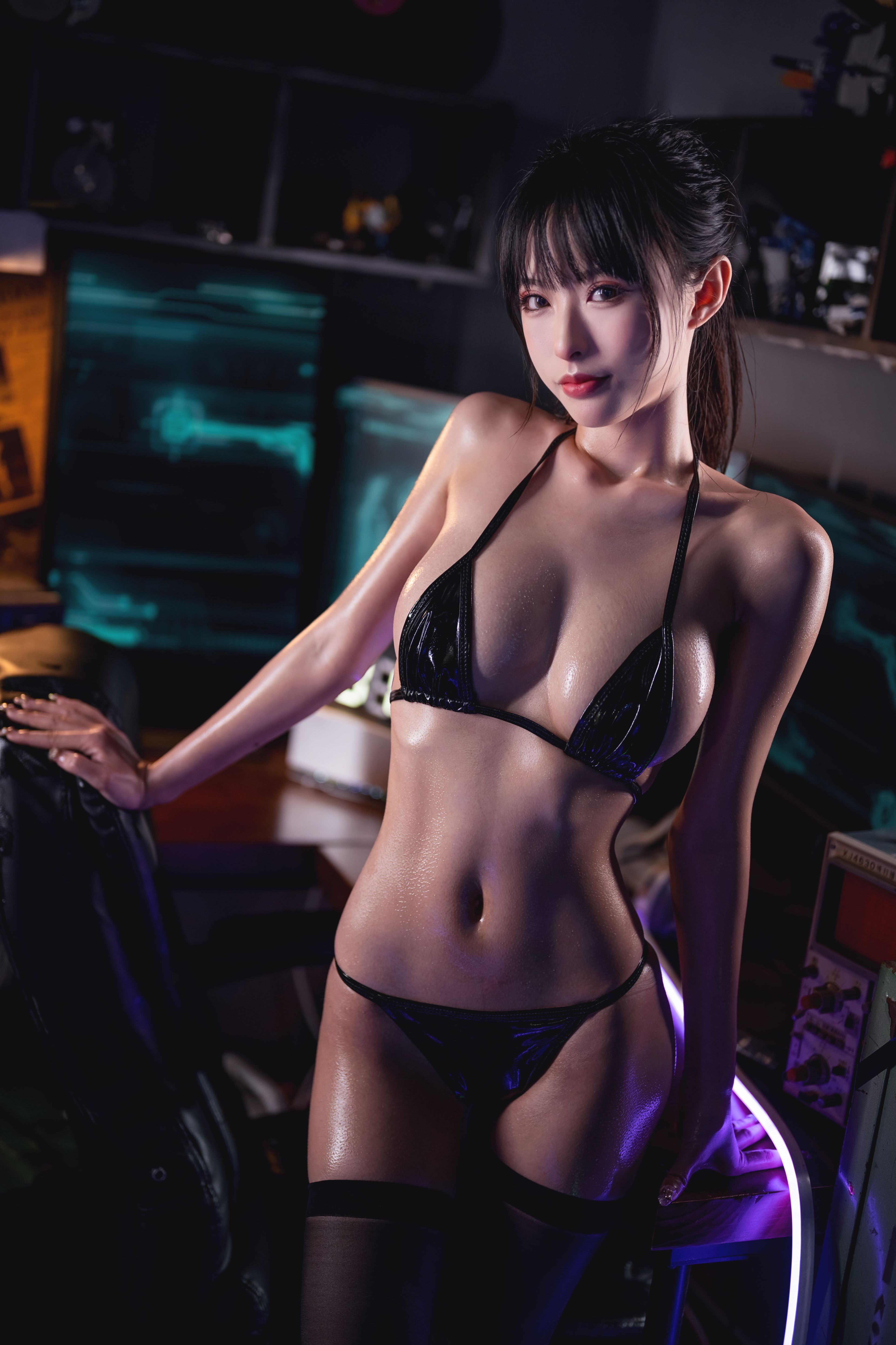 清水由乃 - 抹油比基尼 [55P1V-1.34GB] 24