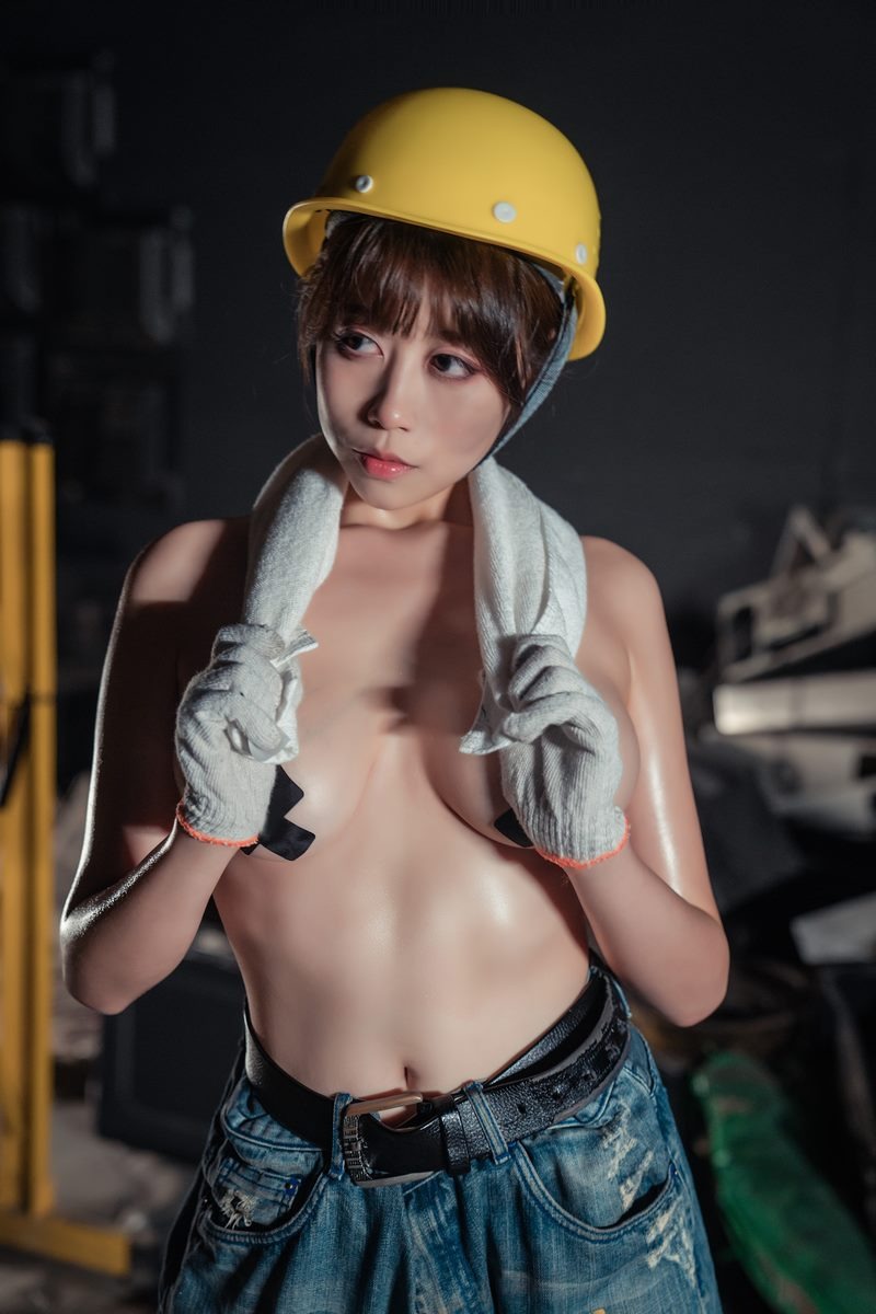 [Cos]奈汐酱 - 咱们工人有力量[35P] 17