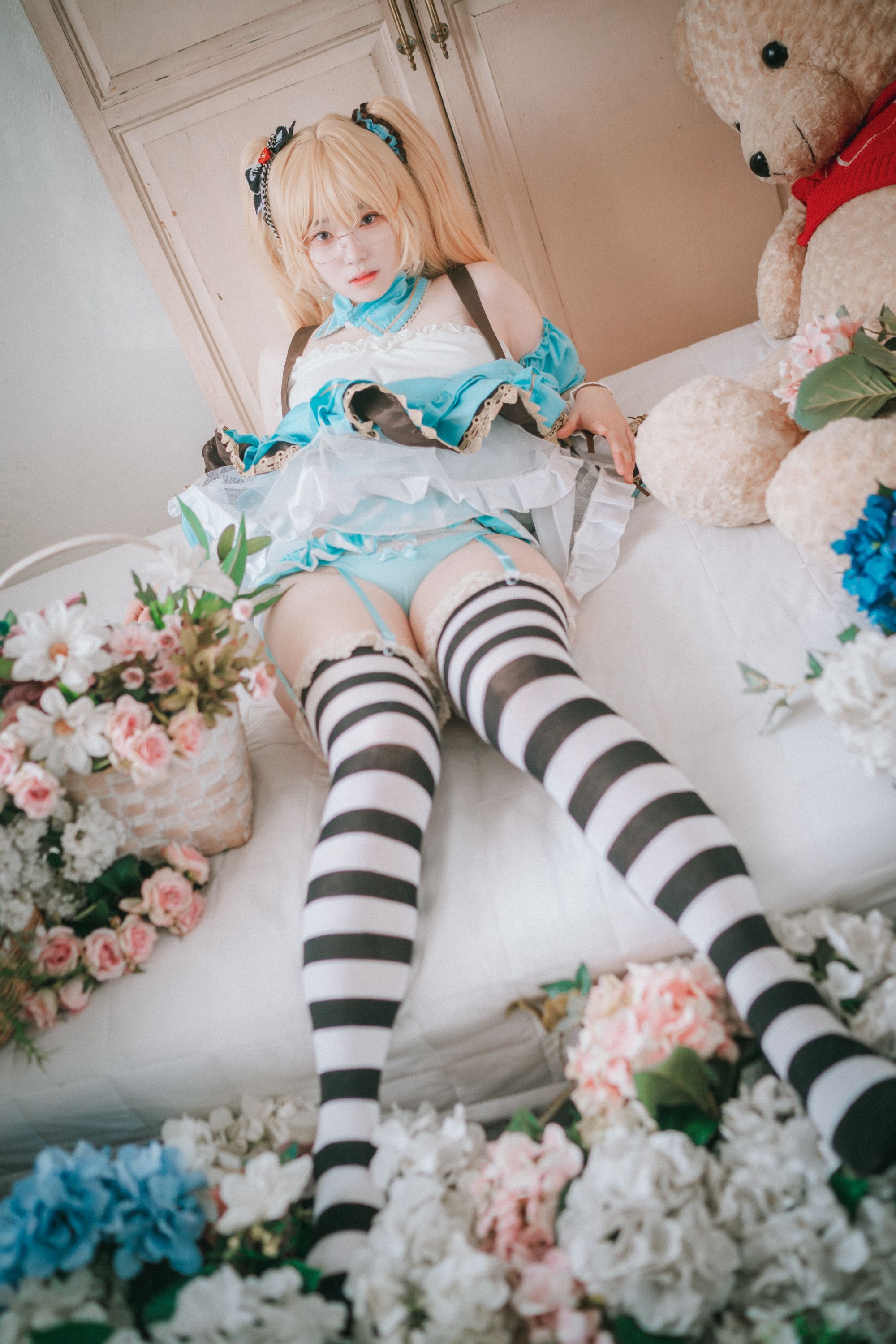 Bambi밤비-Alice in Glasses [48P] 20