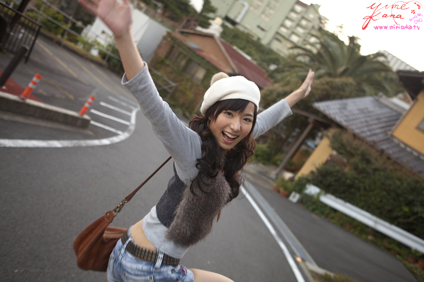 [Image: 4dd76705b6d7b5d6423a7.jpg]