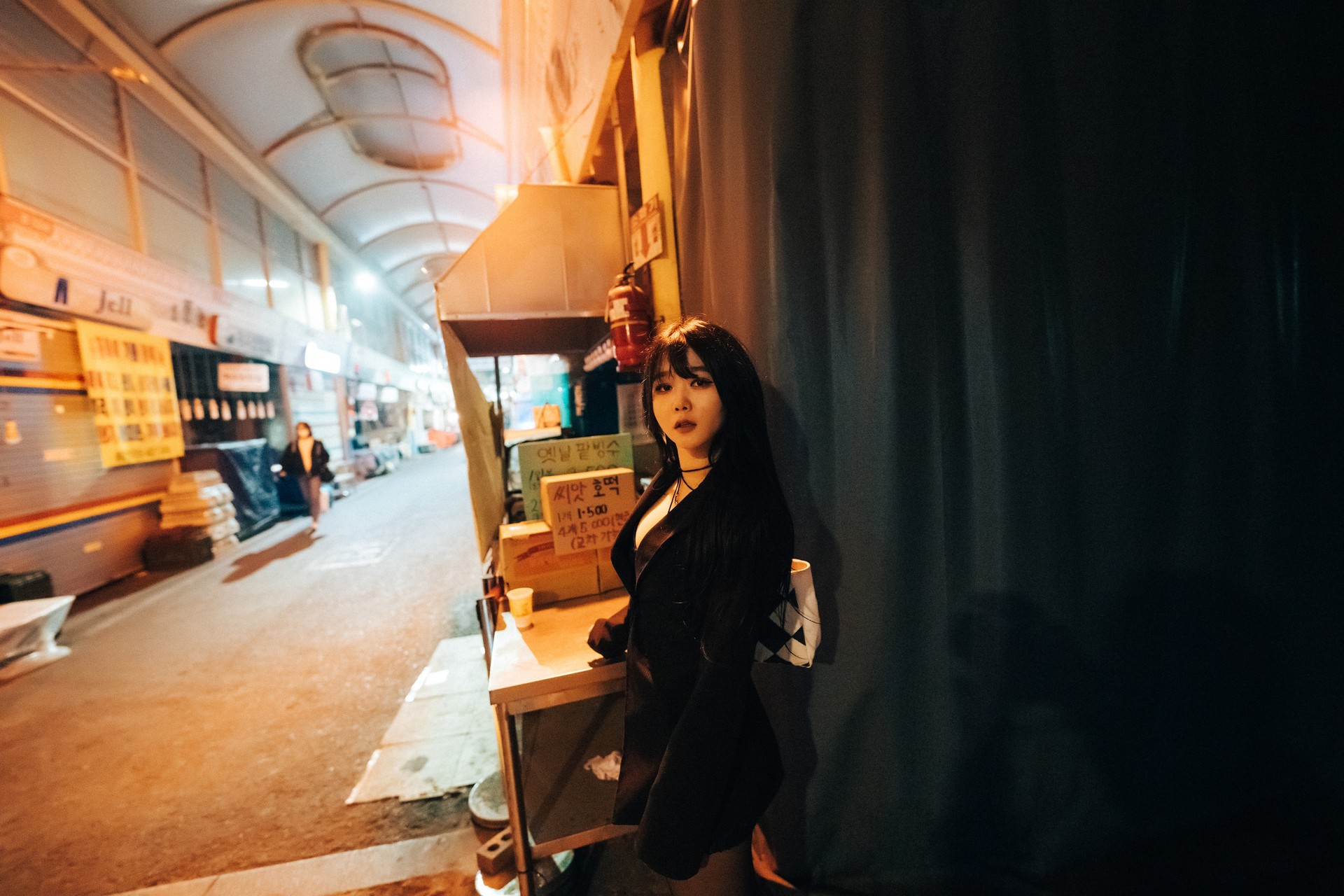 ZIA.Kwon 권지아, [Loozy] XXX At Night Road Set.02 1