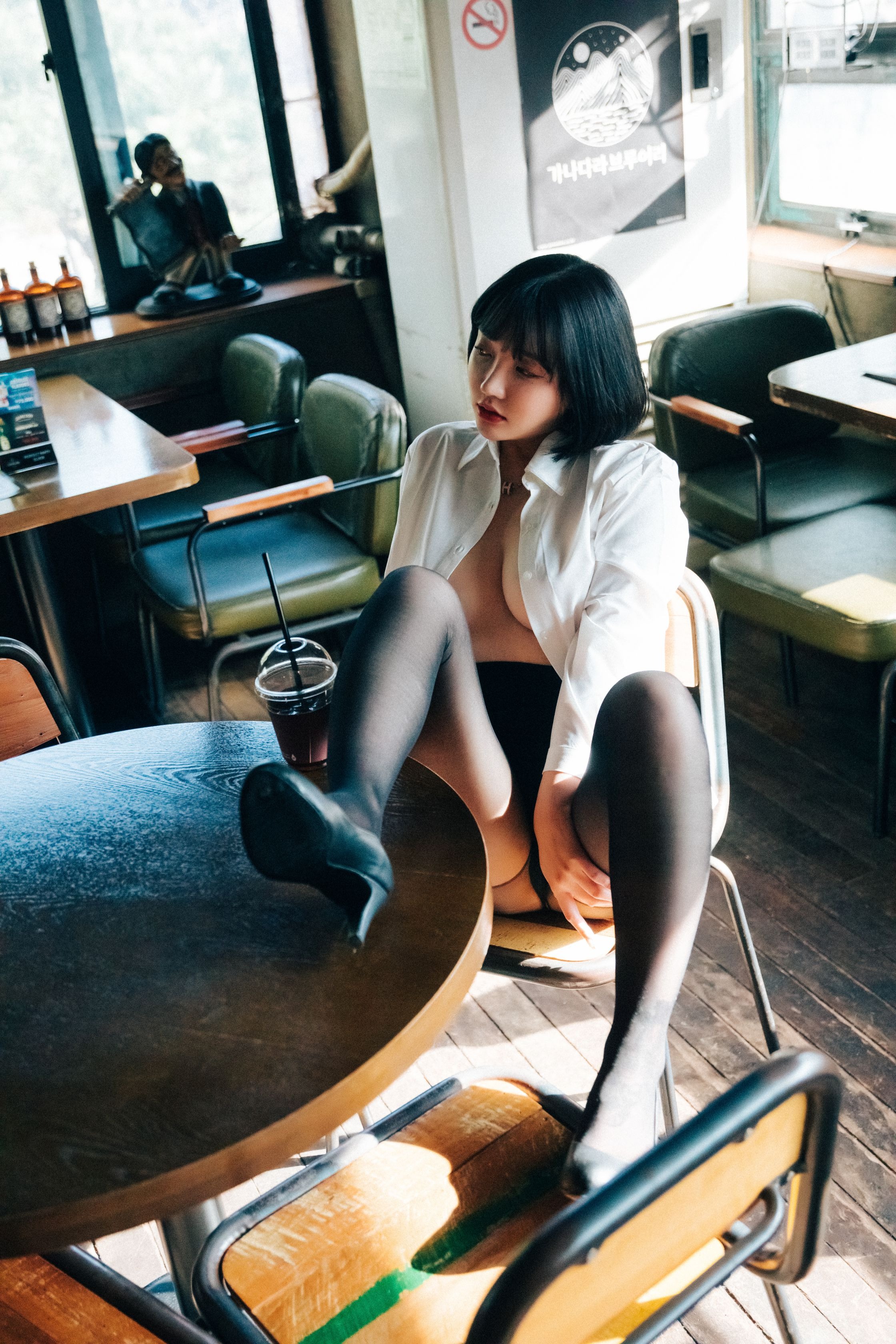 孙乐乐 - [Loozy] Son Ye-Eun (손예은) - Tainted Love Bar 52