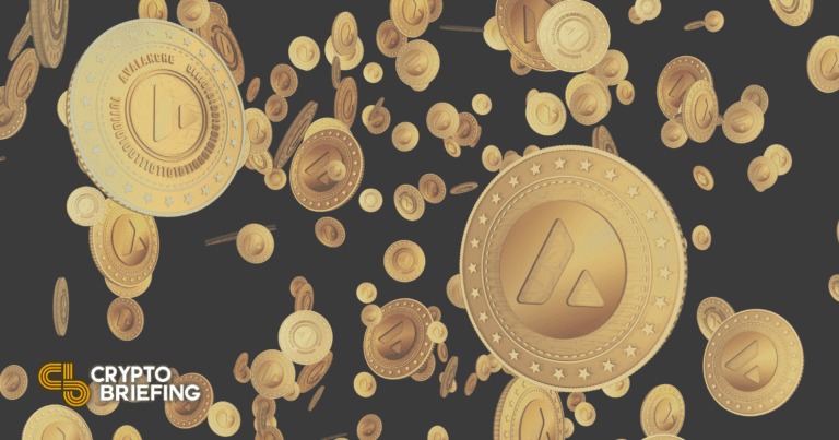 Ava Labs отвергает заговор, утверждая, что компания Avalanche платила юристам, чтобы те подавали в суд на конкурентов. Блокчейна