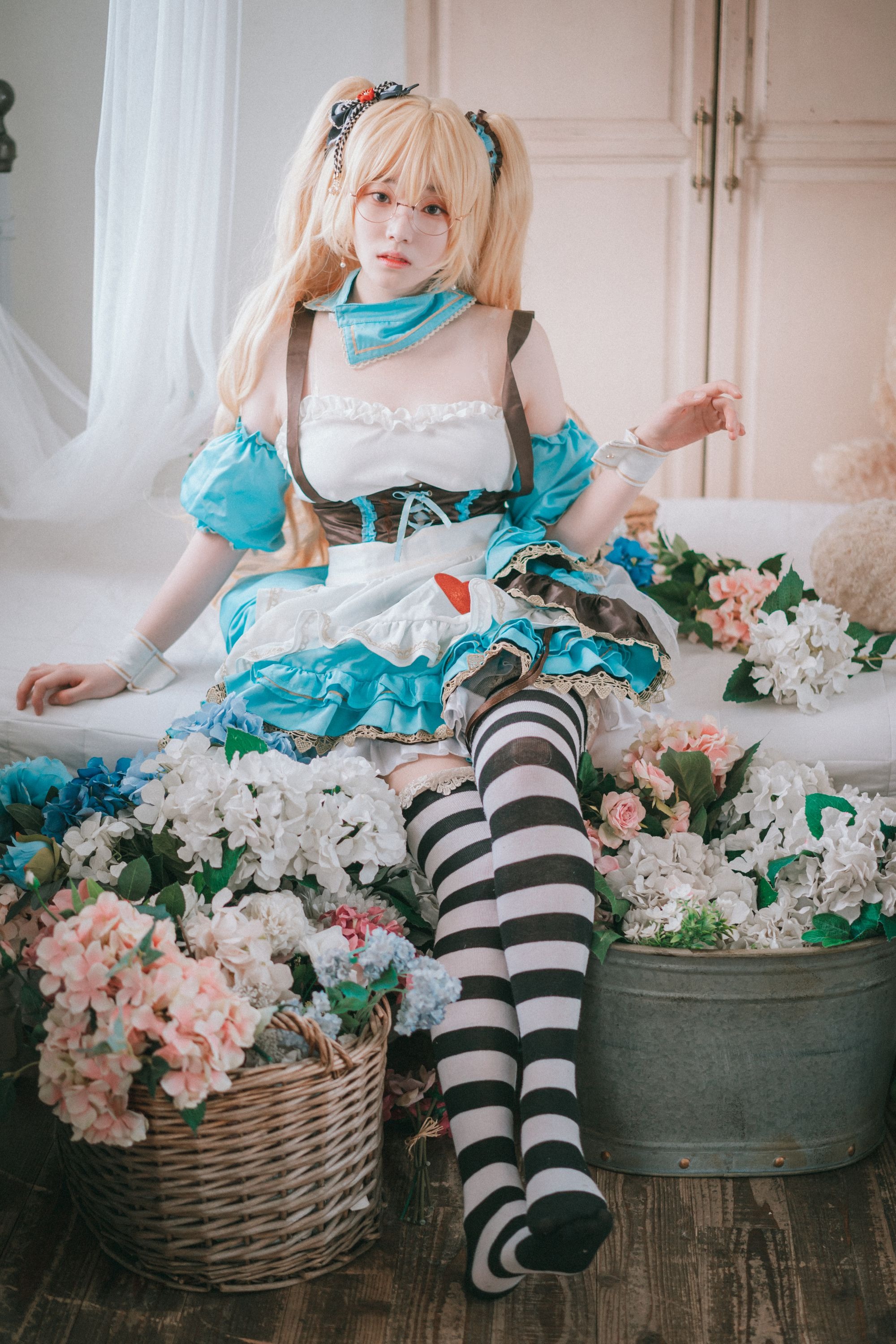 Bambi밤비-Alice in Glasses [48P] 42