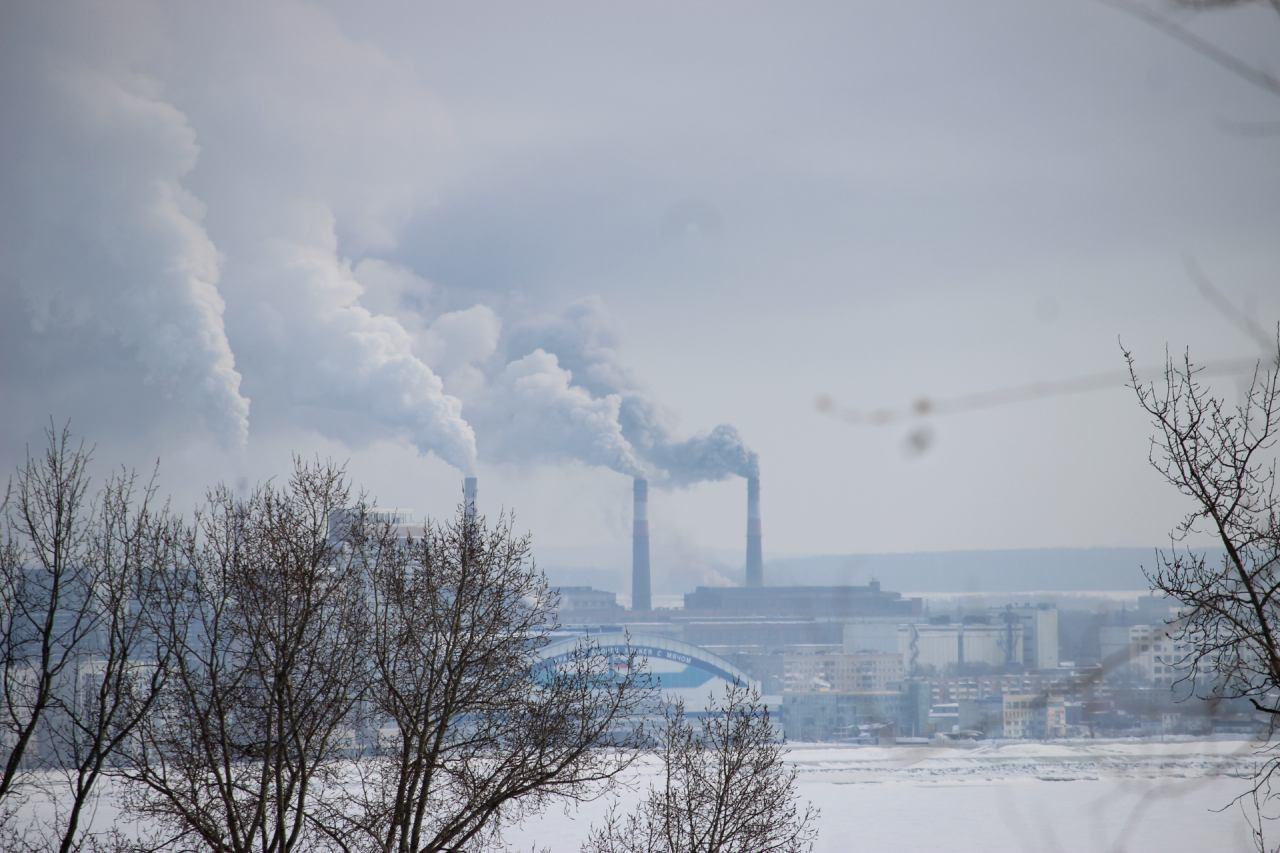 Дым и запах гари объяснили в Хабаровске