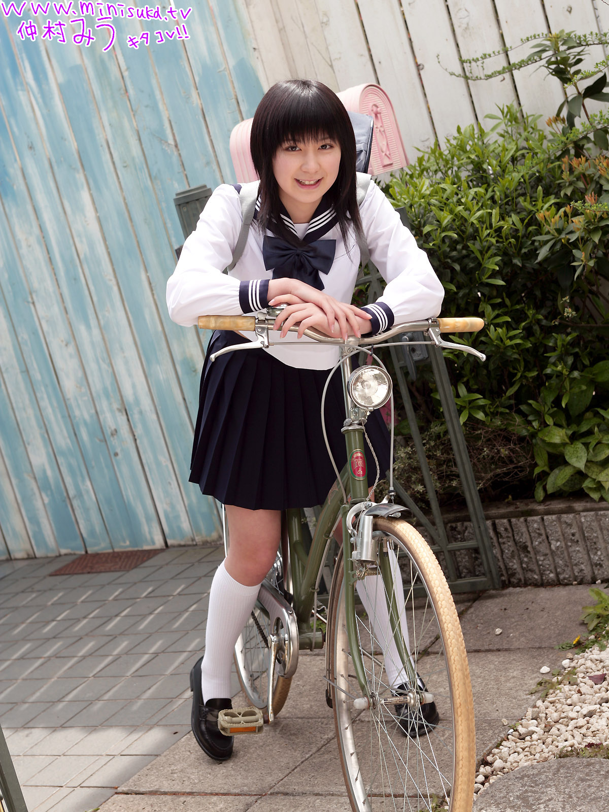 [Image: 4ec9377d4e5a40619ec1b.jpg]