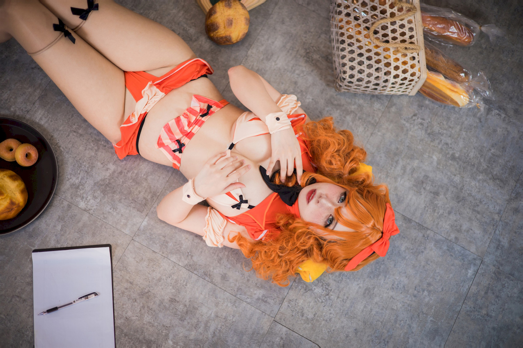 贞子蜜桃 Cosplay 汉堡店员 25