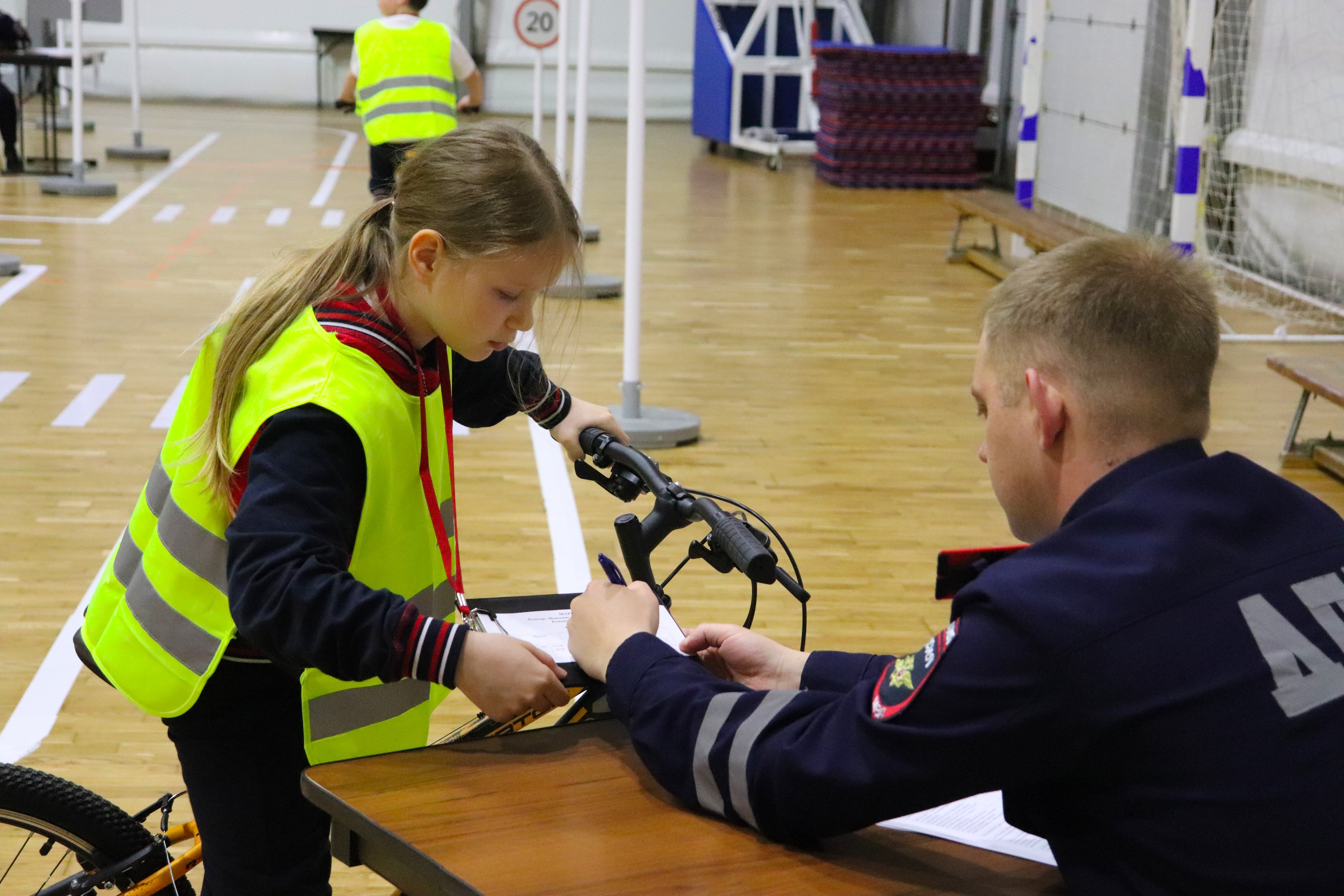 Ru безопасное колесо, ддтт моск Москва организует слет юных автоинспекторов «Безопасное колесо 2022»