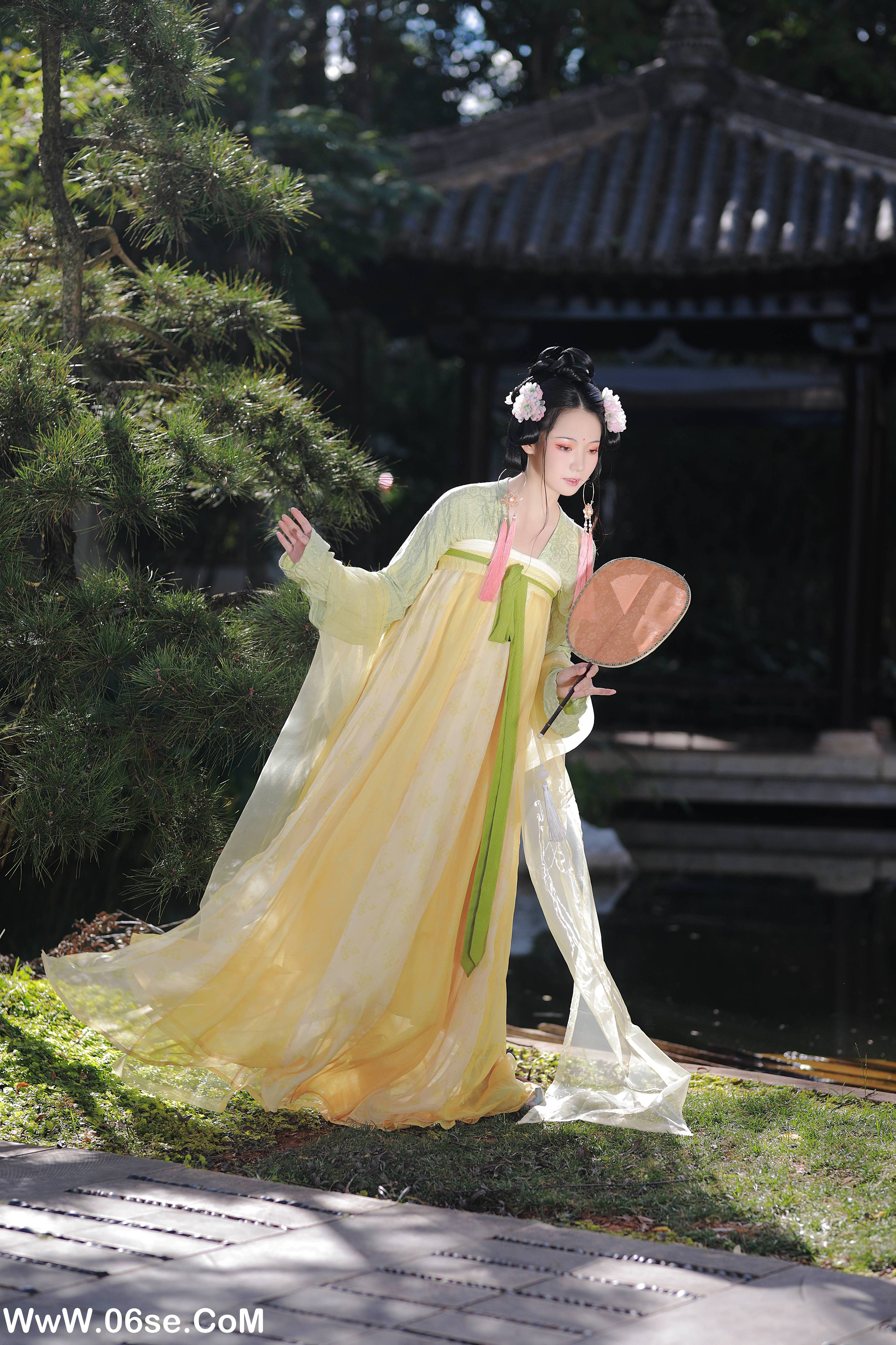图片[29]-[YITUYU艺图语]2022.09.08 若无闲事挂心头 落花人独立[32+1P／673MB]-六色网