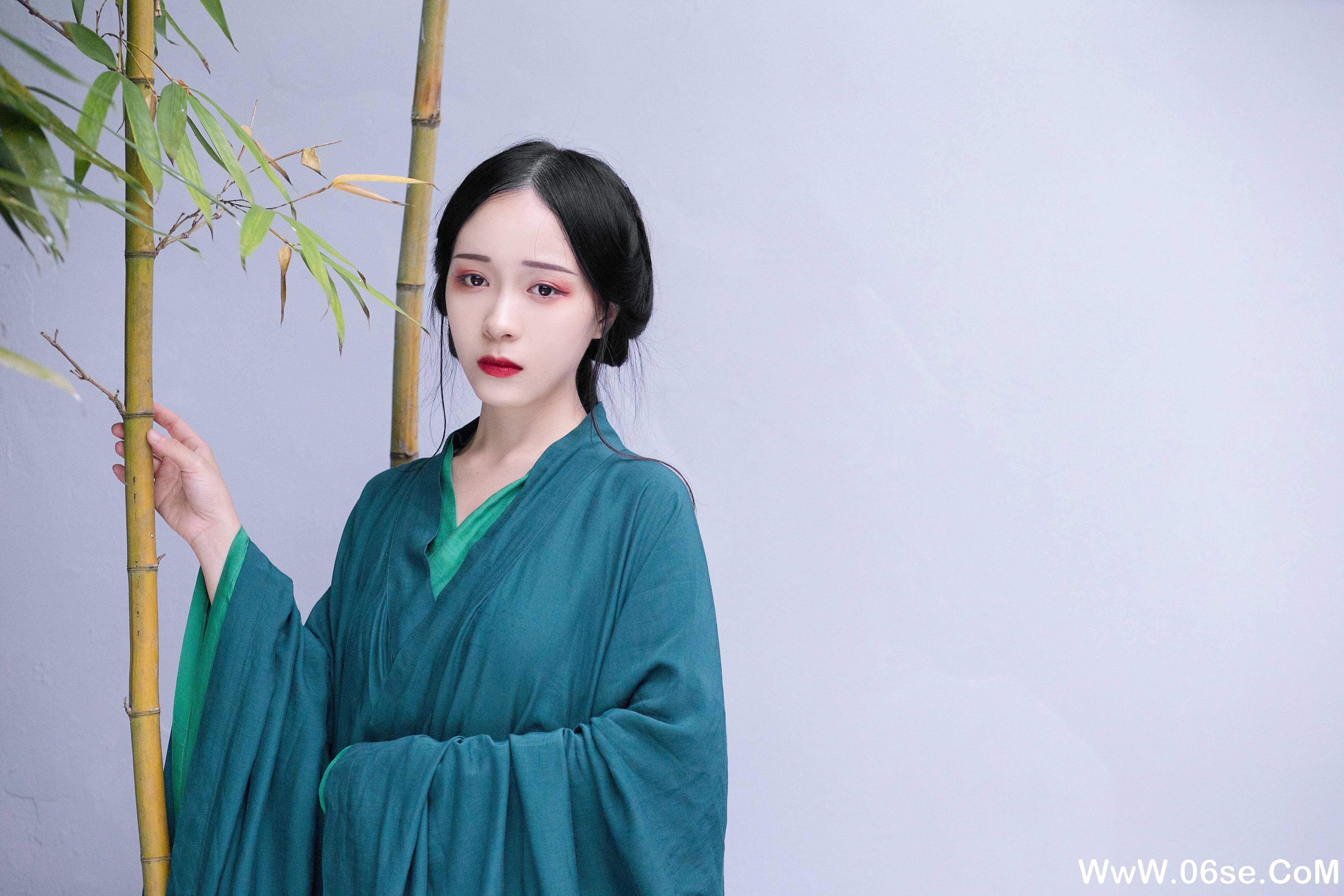 图片[32]-[YITUYU艺图语]2021.11.01 红豆 木冉[40+1P／480MB]-六色网