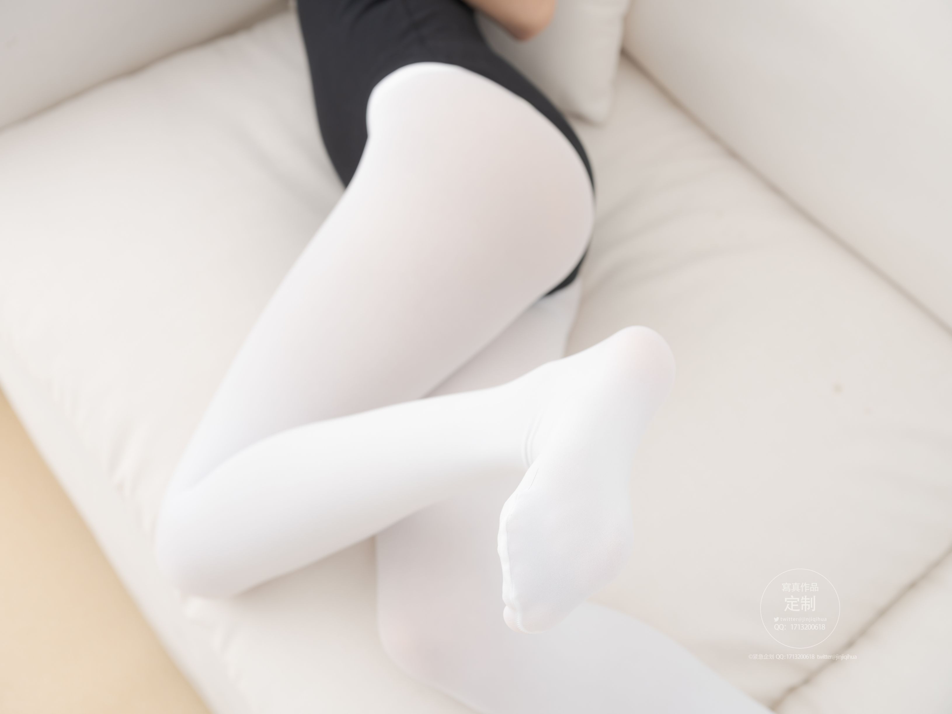 紧急企划 - NO.19 一只喵喵梓 吊带白丝 [85P-310MB] 32