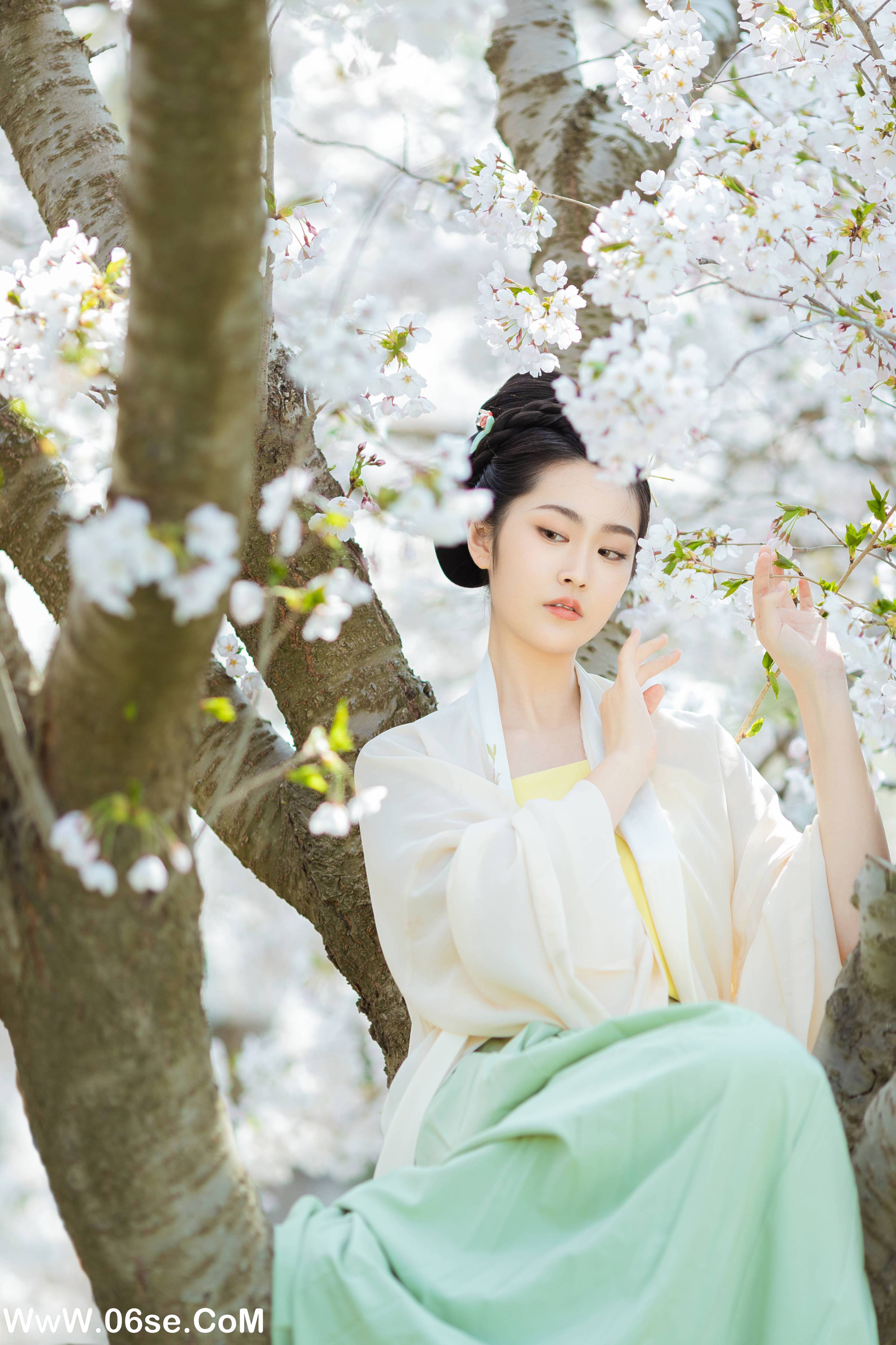 图片[16]-[YITUYU艺图语]2022.07.06 樱花开 是MiN呀[21+1P／206MB]-六色网