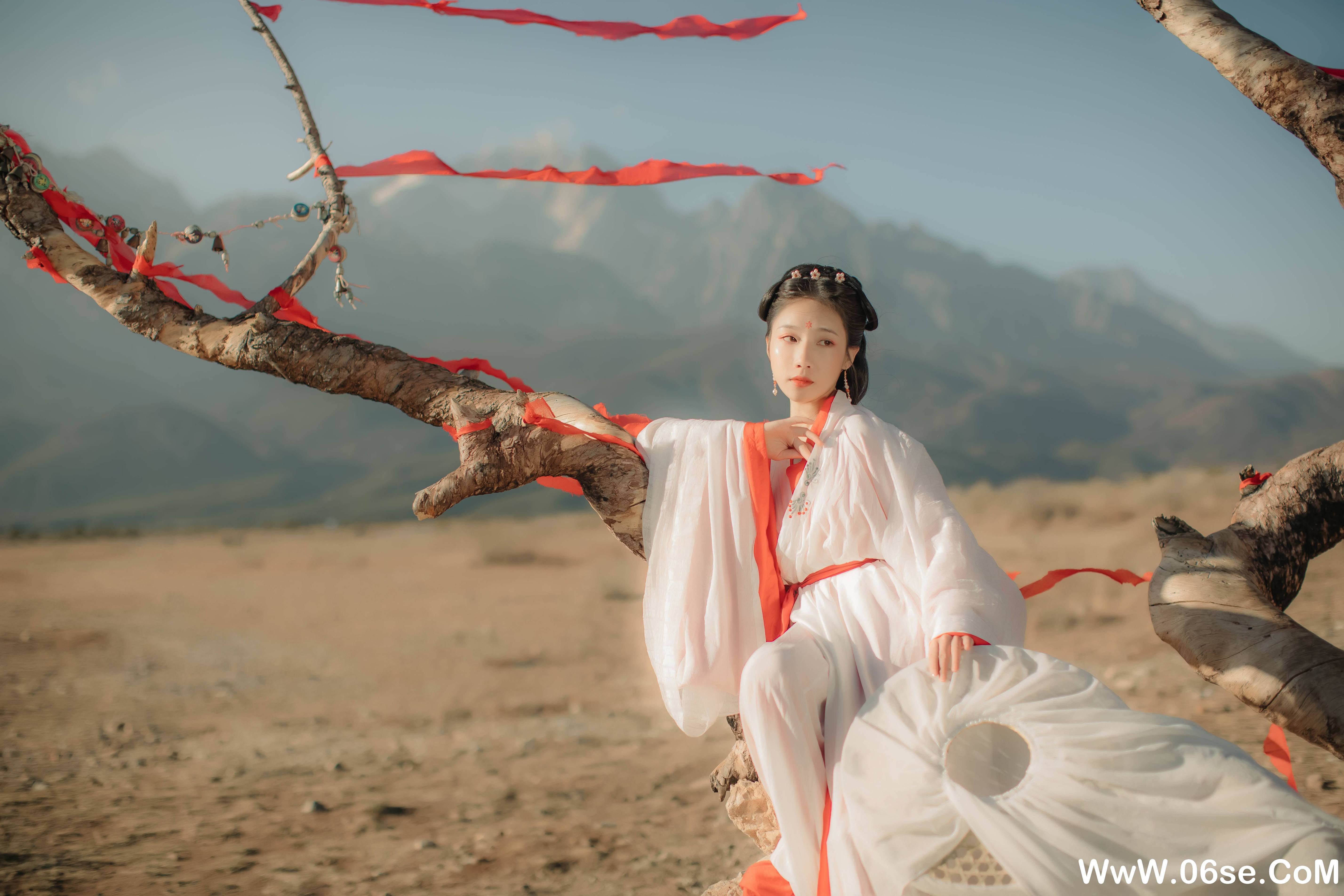 图片[4]-[YITUYU艺图语]2021.11.05 红妆 流韶[19+1P／331MB]-六色网