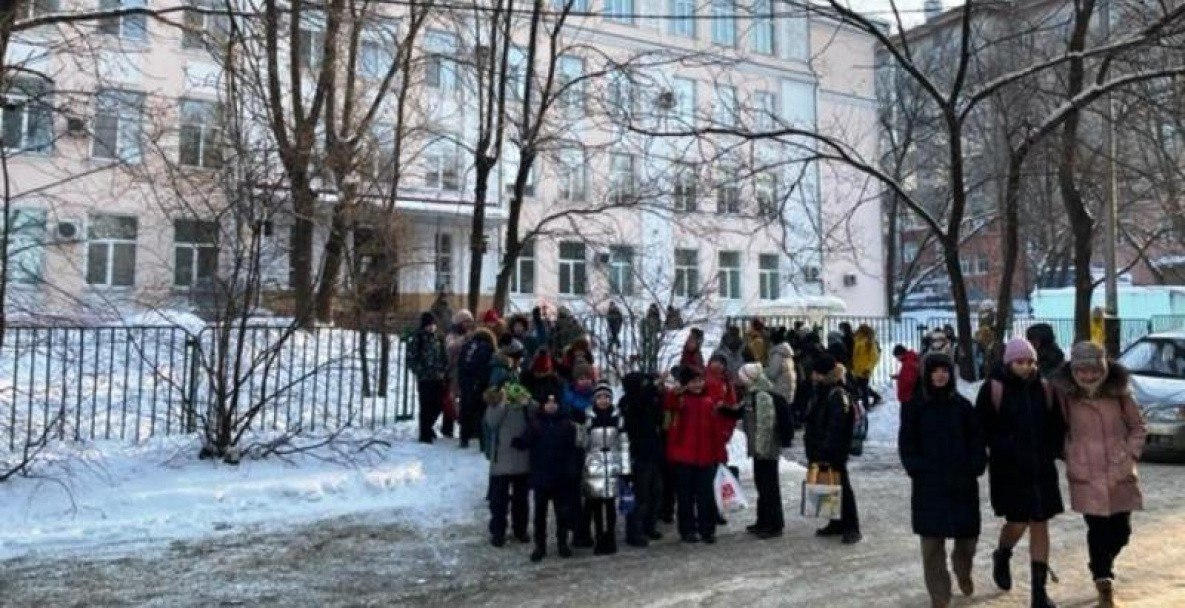 Режим свободного посещения вводят в школах Хабаровска