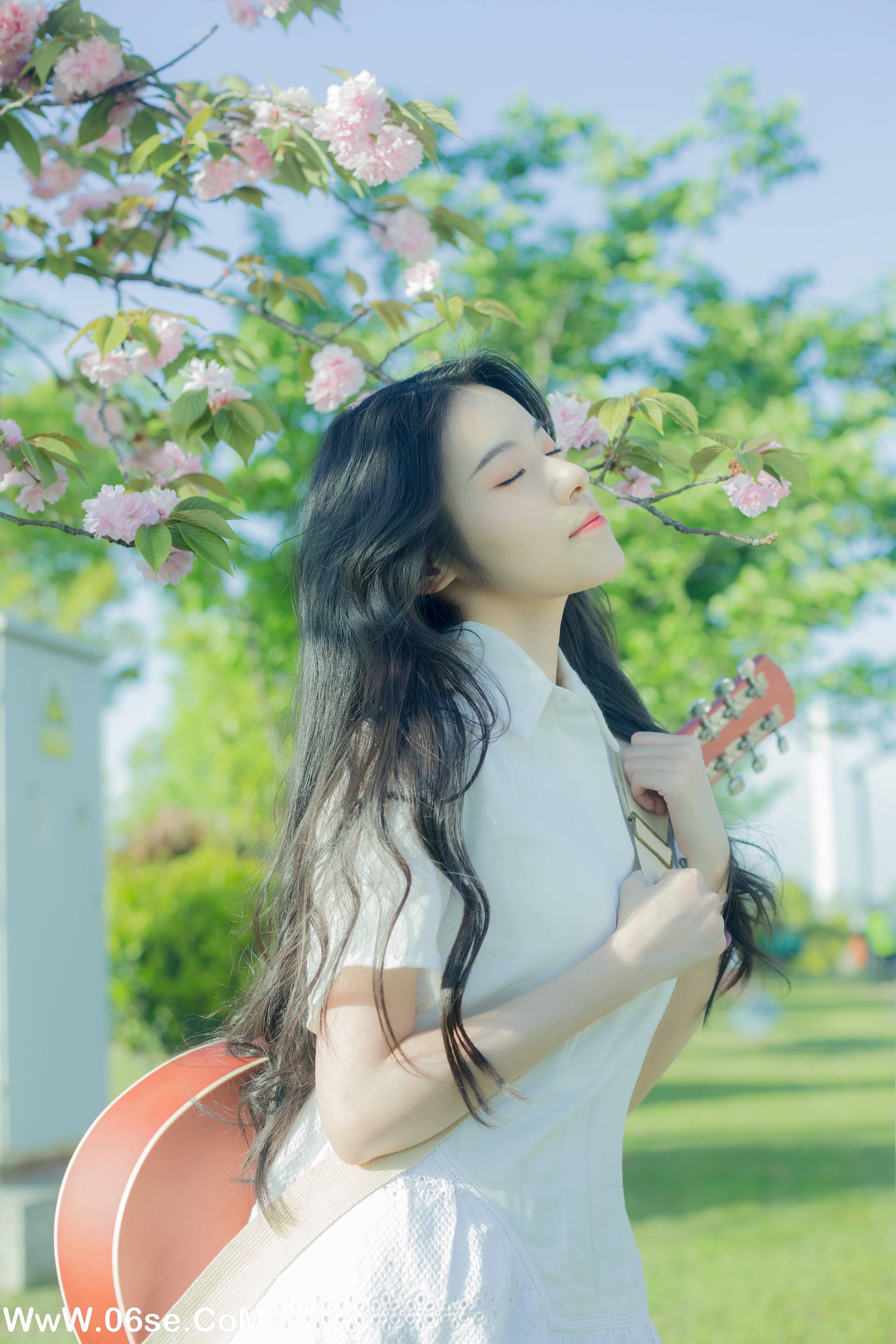 图片[26]-[YITUYU艺图语]2022.07.29 给晚樱的情歌 静鏡婧[27+1P／266MB]-六色网