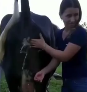 Lavarse las manos en el campo