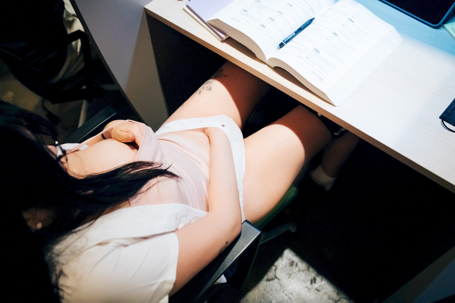 Sonson 손손, [Loozy] Reading Room Set.01 44