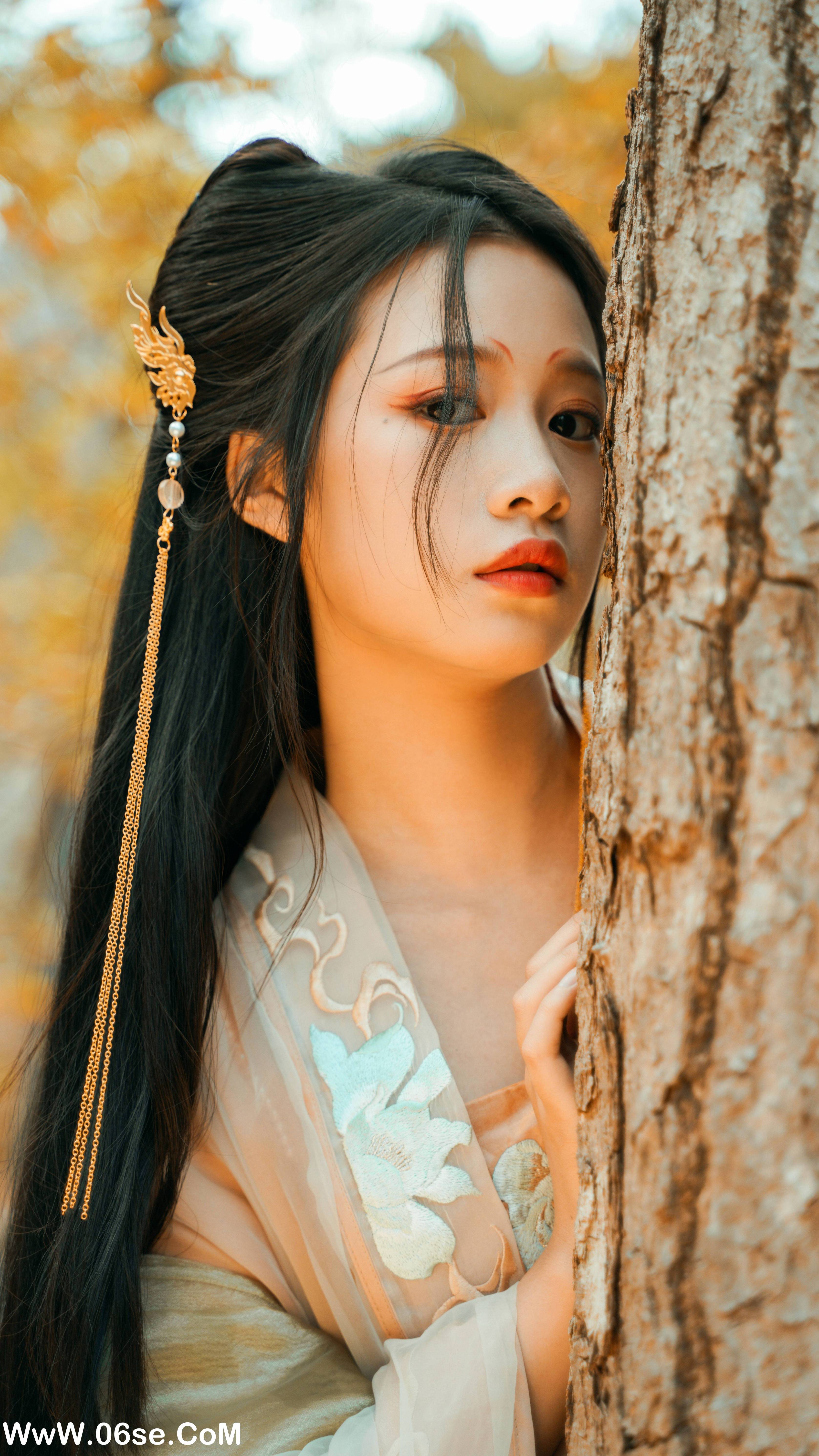 图片[39]-[YITUYU艺图语]2022.12.12 银杏树下 旺旺小小舒[38+1P／467MB]-六色网