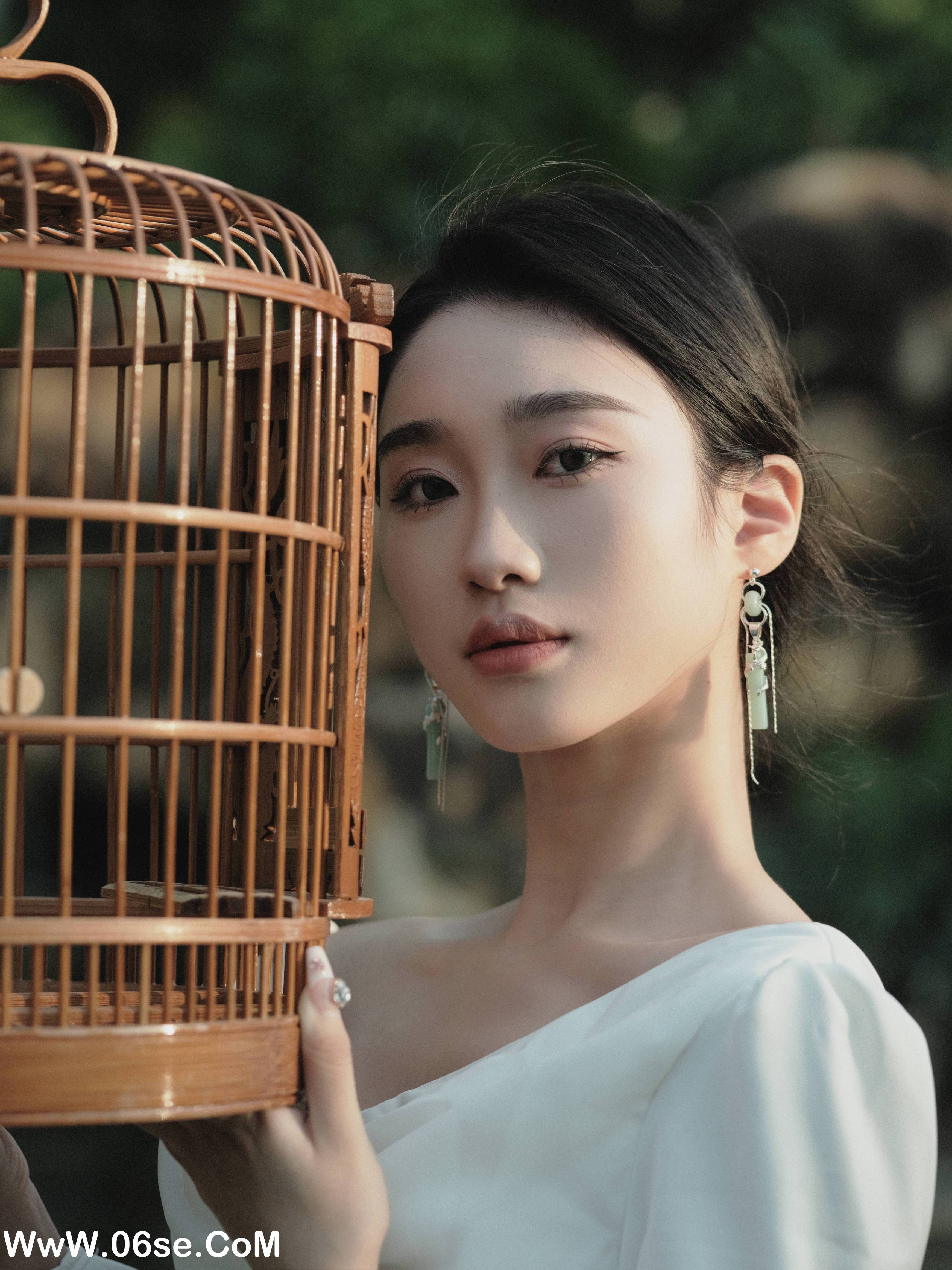 图片[31]-[YITUYU艺图语]2022.12.19 落叶飞花 likeu[46+1P／663MB]-六色网