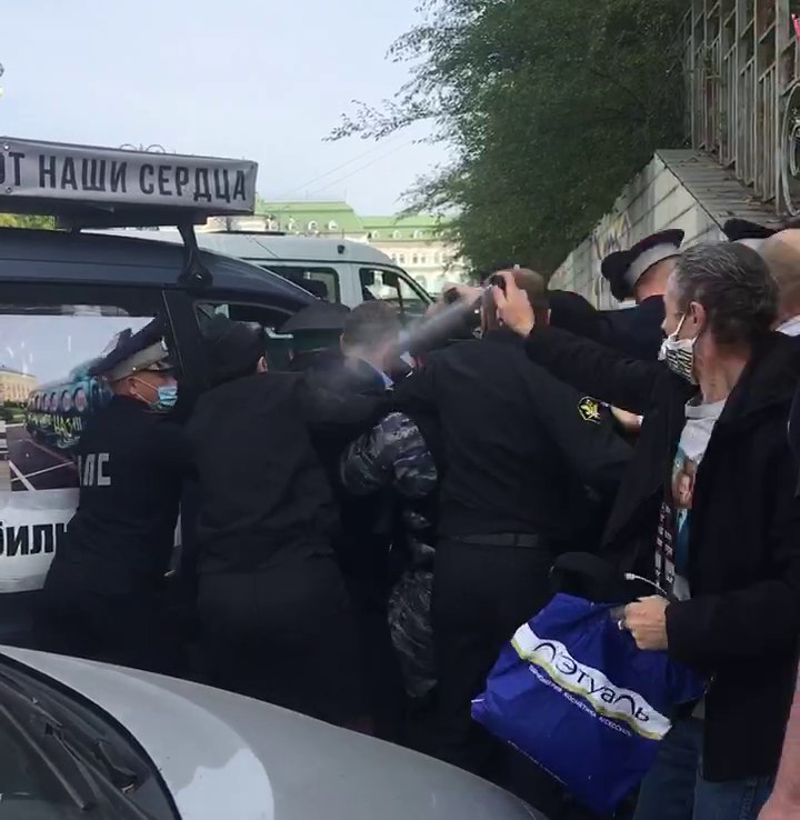 На Хабаровчанина распылившего перцовый баллончик в полицейских заведено уголовное дело