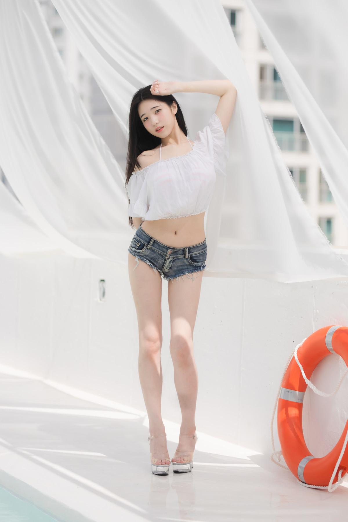 Yeon Woo 연우, Mini Photobook “Vacation” 7