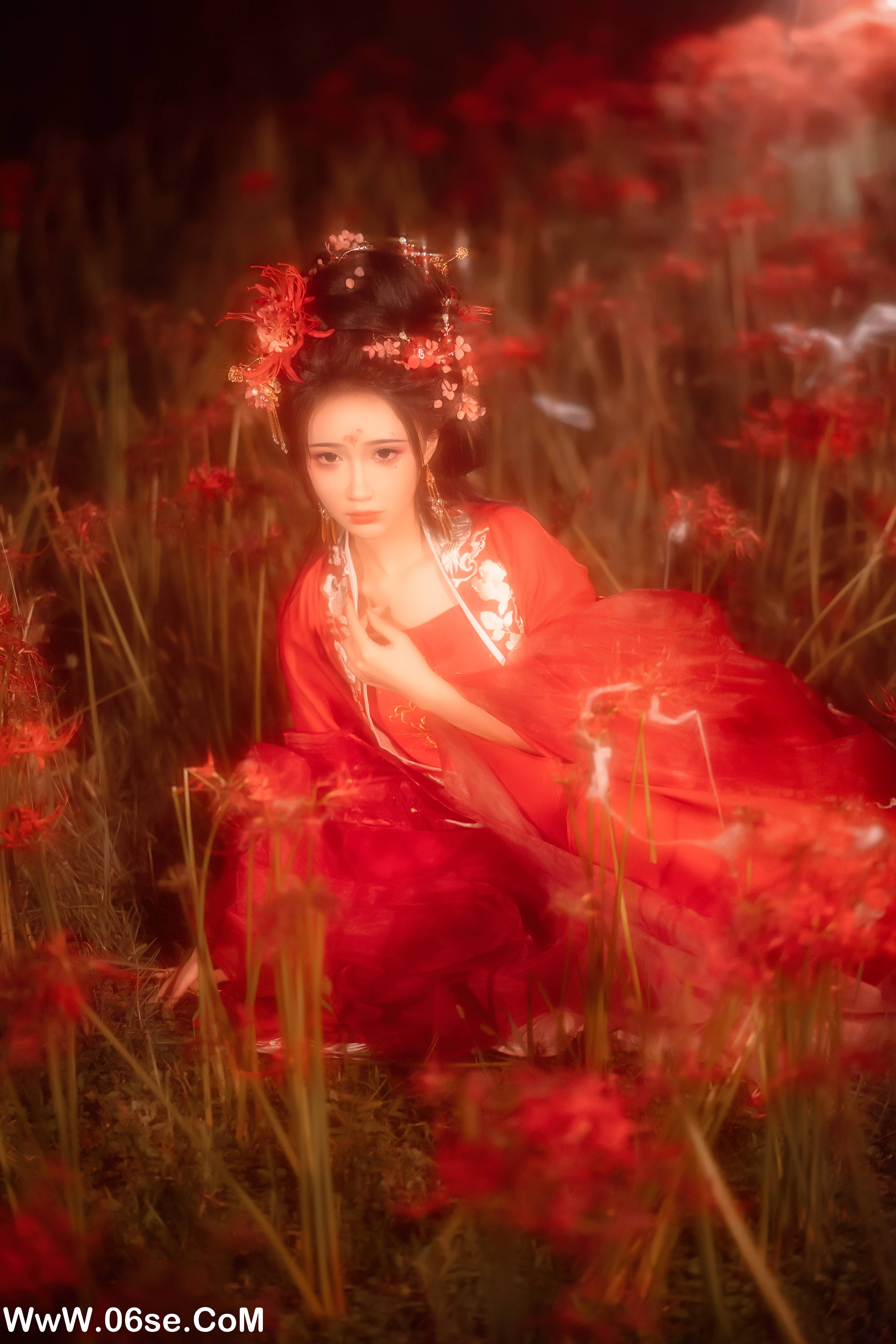 图片[22]-[YITUYU艺图语]2022.12.07 彼岸花 -绮罗生的小苏苏-[31+1P／337MB]-六色网