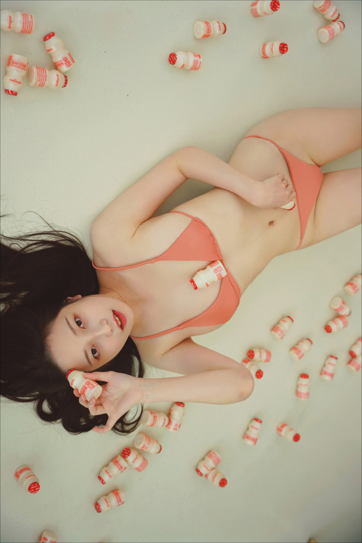 RISA 리사, Photobook “Yogu Yogu” Set.02 18