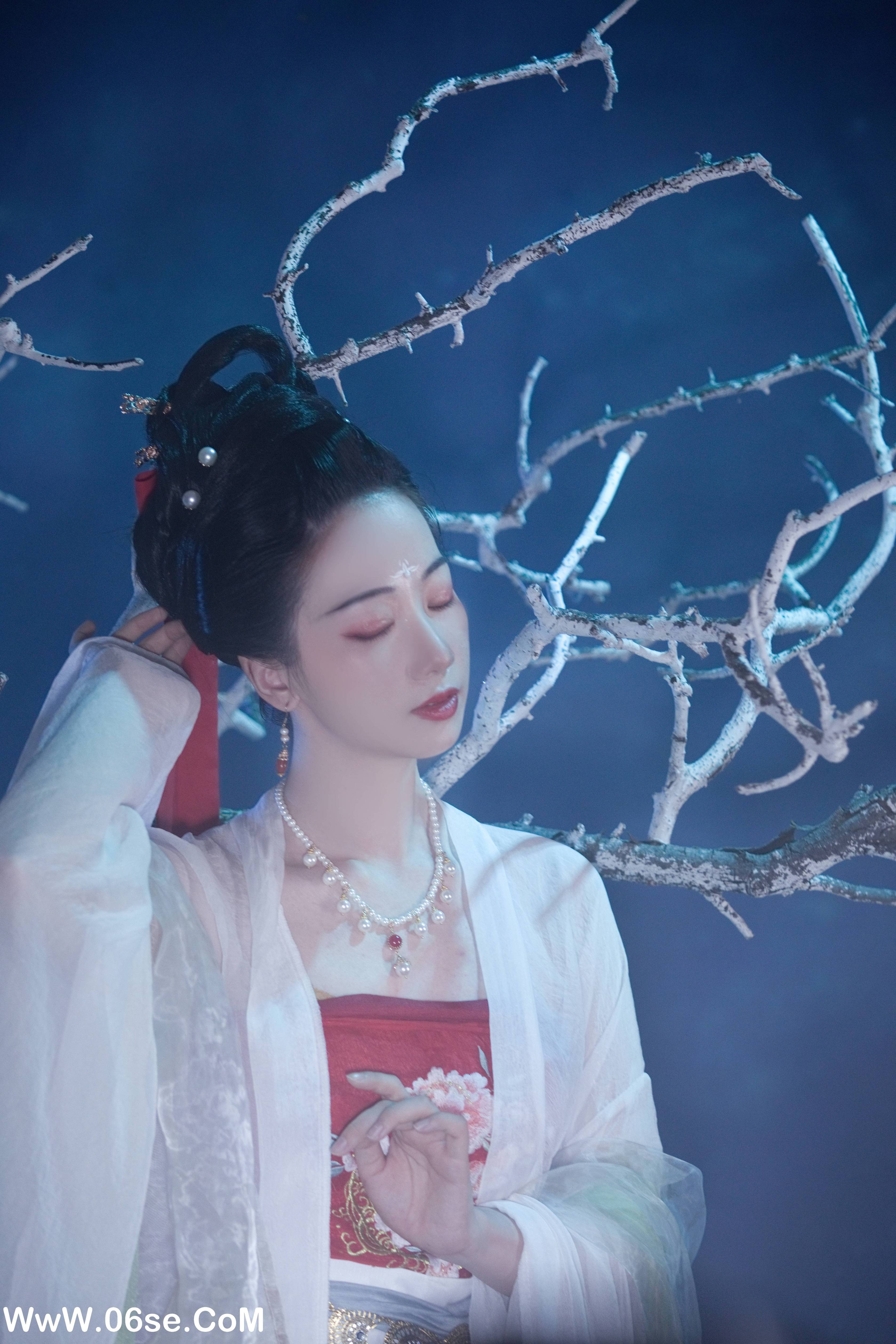 图片[5]-[YITUYU艺图语]2022.08.26 嫦娥 犬壹-[32+1P／749MB]-六色网