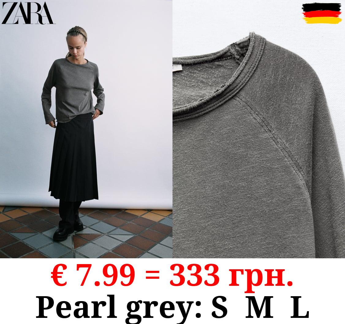 VINTAGE-EFFECT T-SHIRT WITH LONG SLEEVES