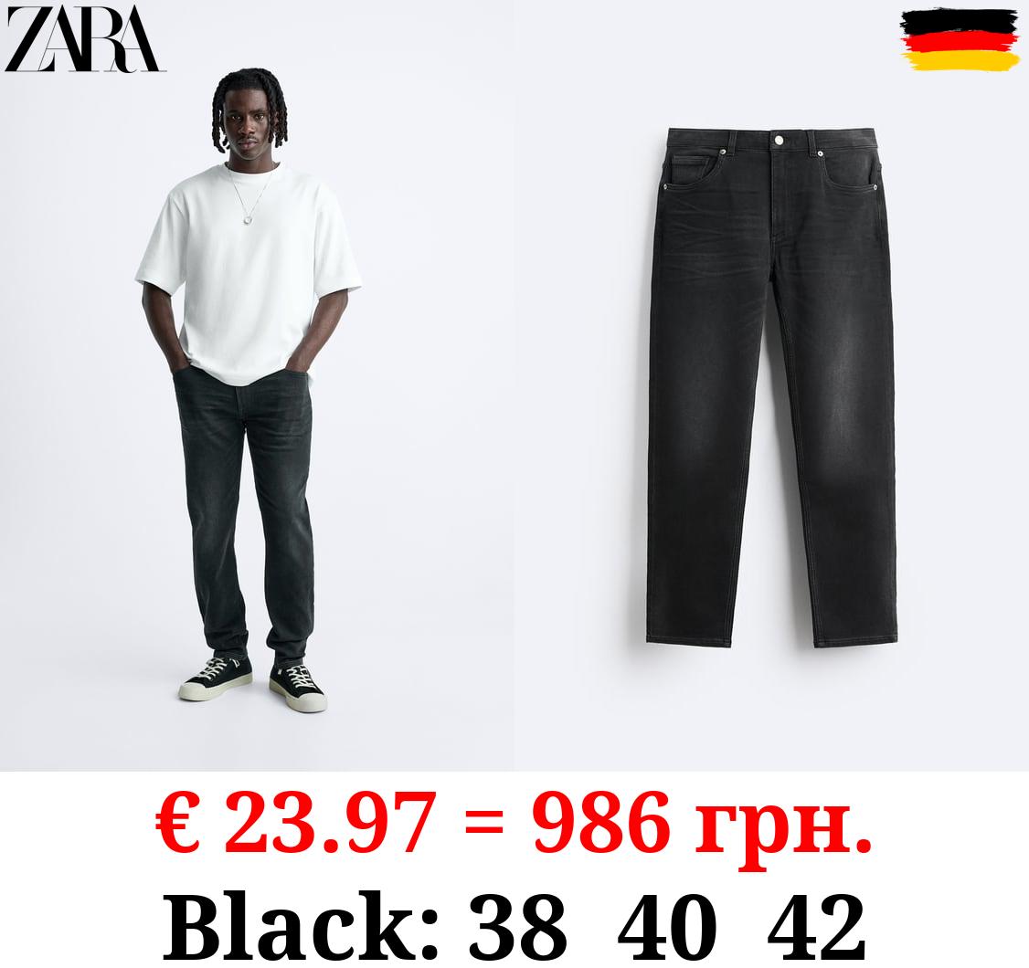 EASY FIT VINTAGE-EFFECT JEANS
