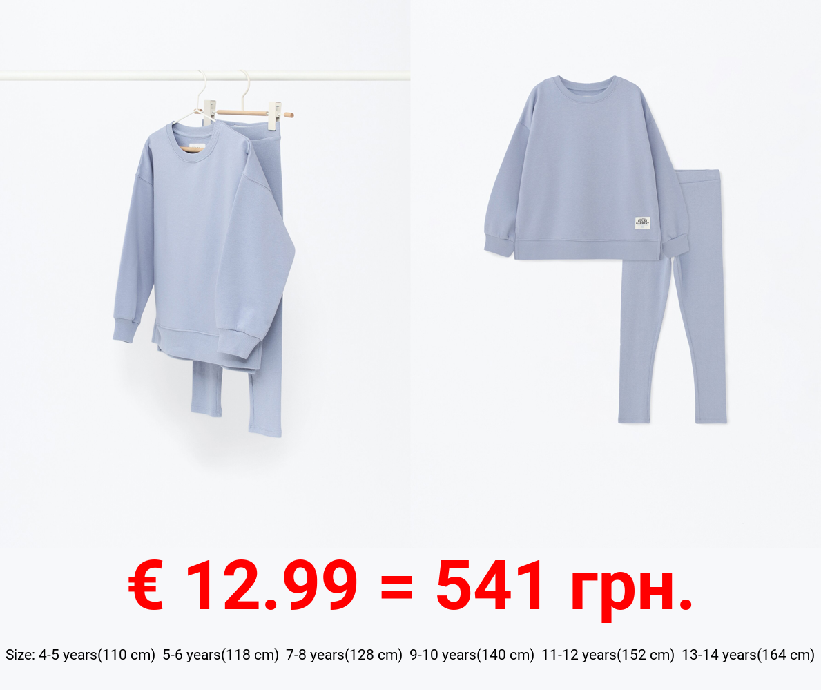 Matching ribbed sweatshirt and leggings