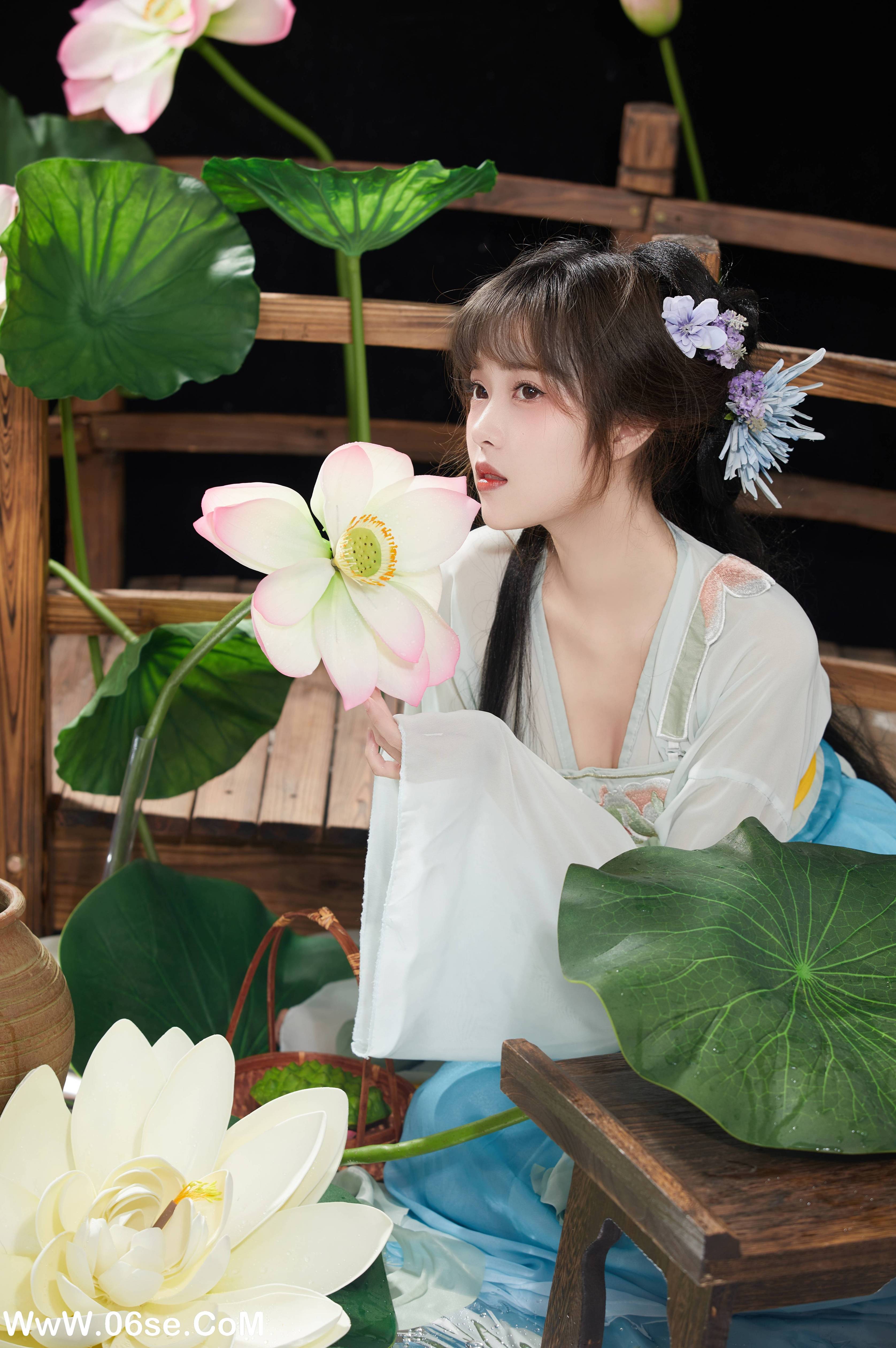 图片[11]-[YITUYU艺图语]2022.09.23 荷塘月色 小薇人儿[39+1P／536MB]-六色网