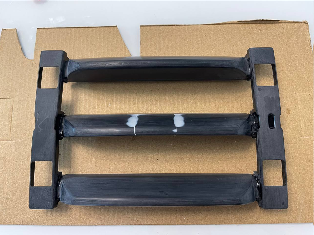 Убираем значок KIA на решетке радиатора – Telegraph