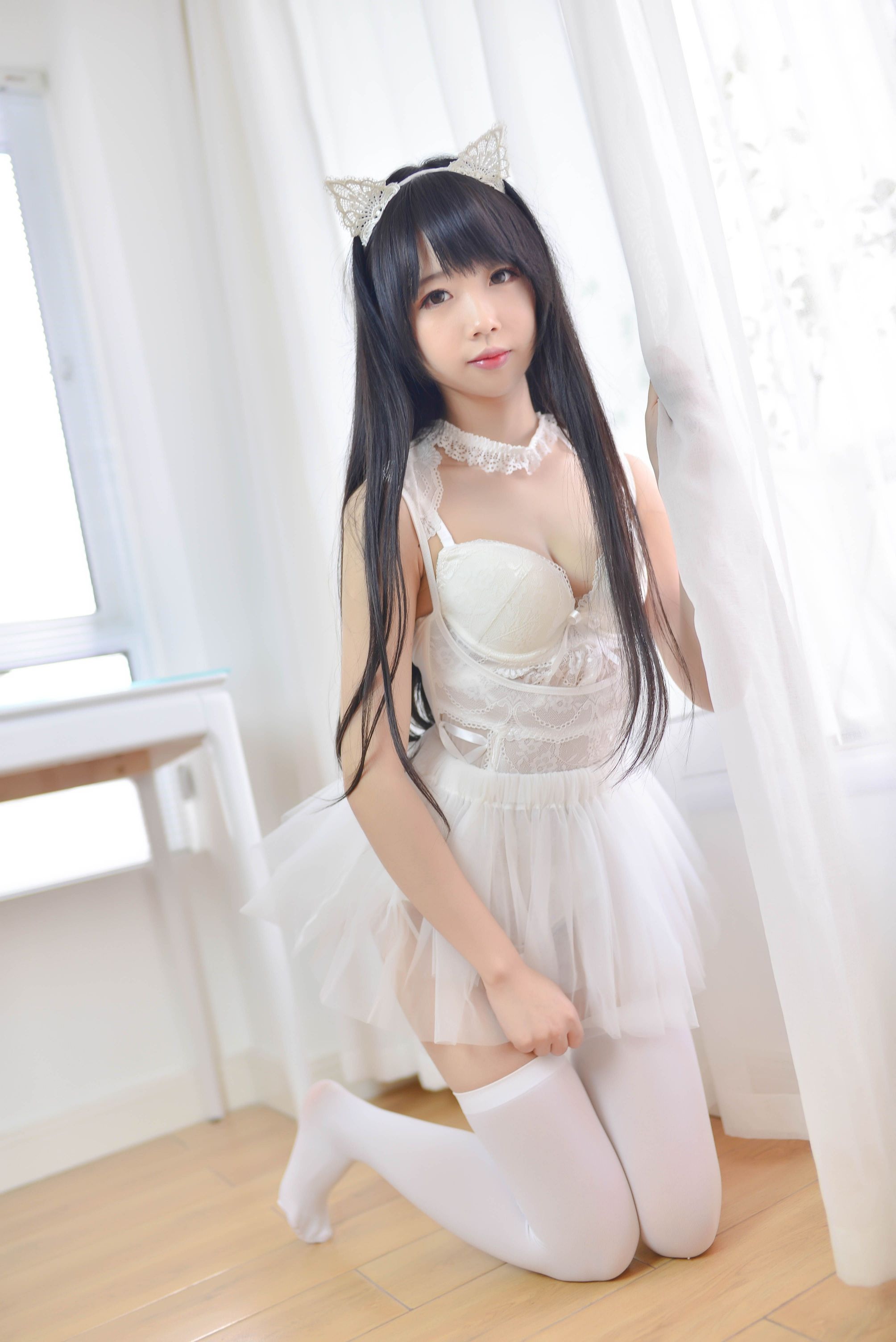 雪琪SAMA-猫系少女白猫 [31P] 24