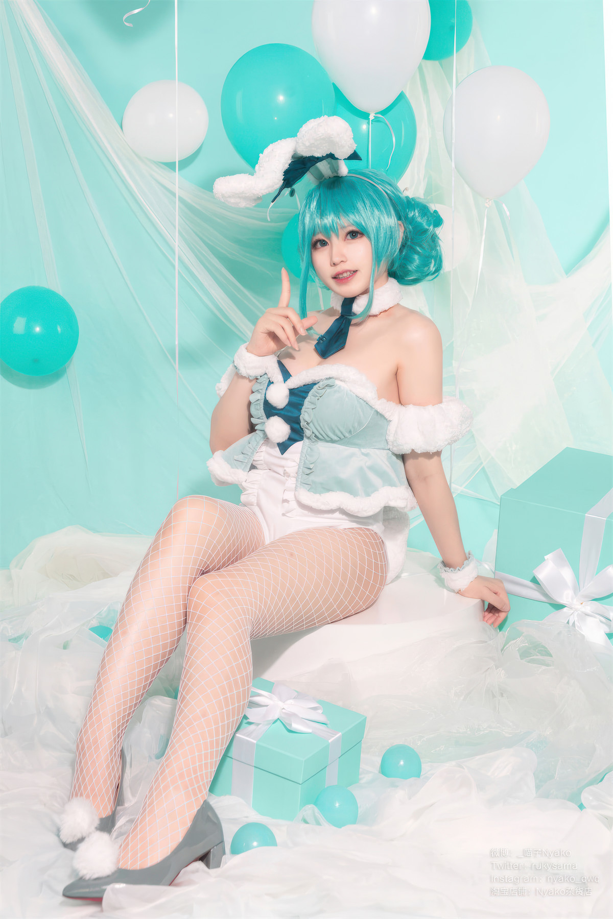 Cosplay Nyako喵子 初音白兔 14
