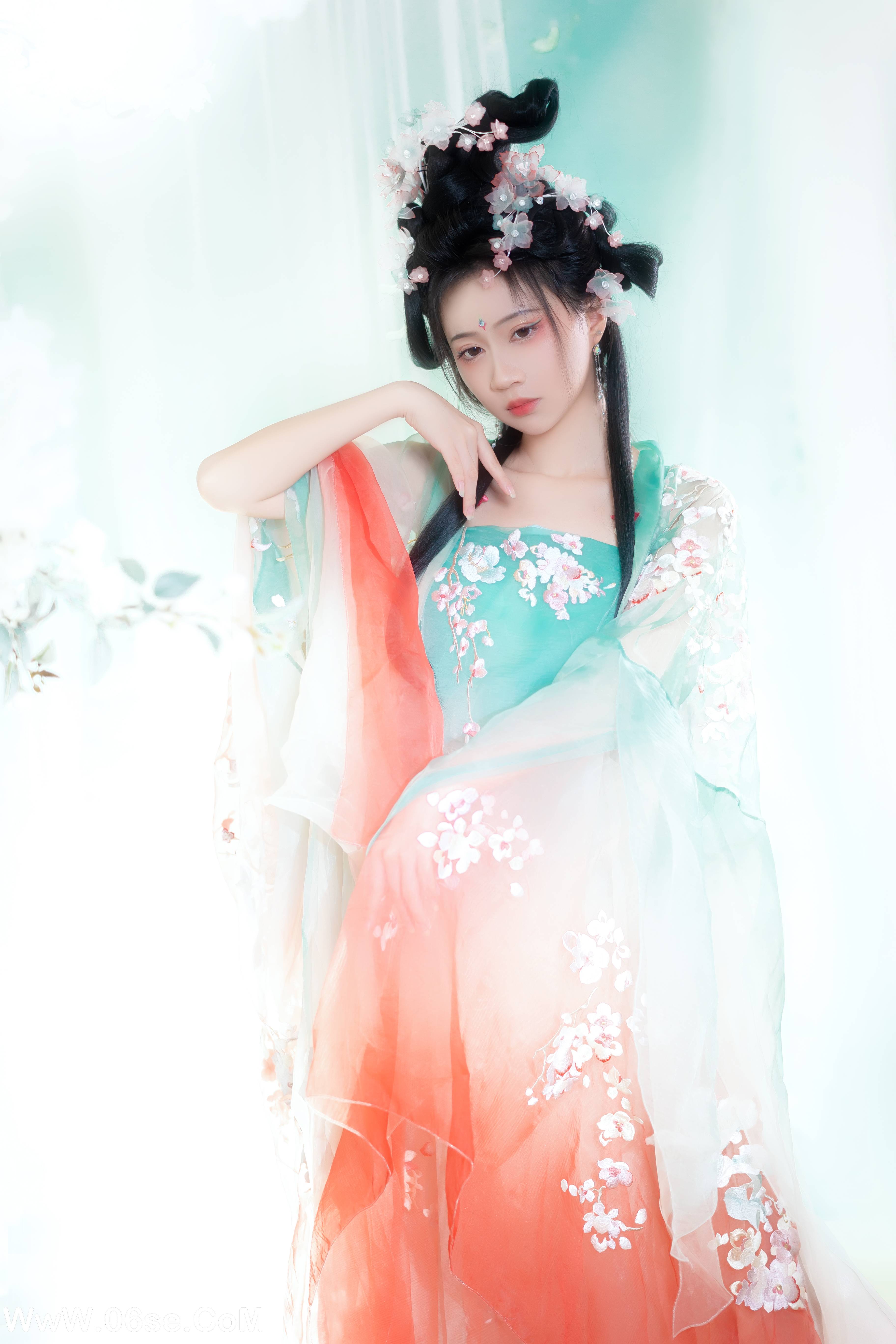 图片[24]-[YITUYU艺图语]2022.12.26 绿梅 -绮罗生的小苏苏-[27+1P／189MB]-六色网