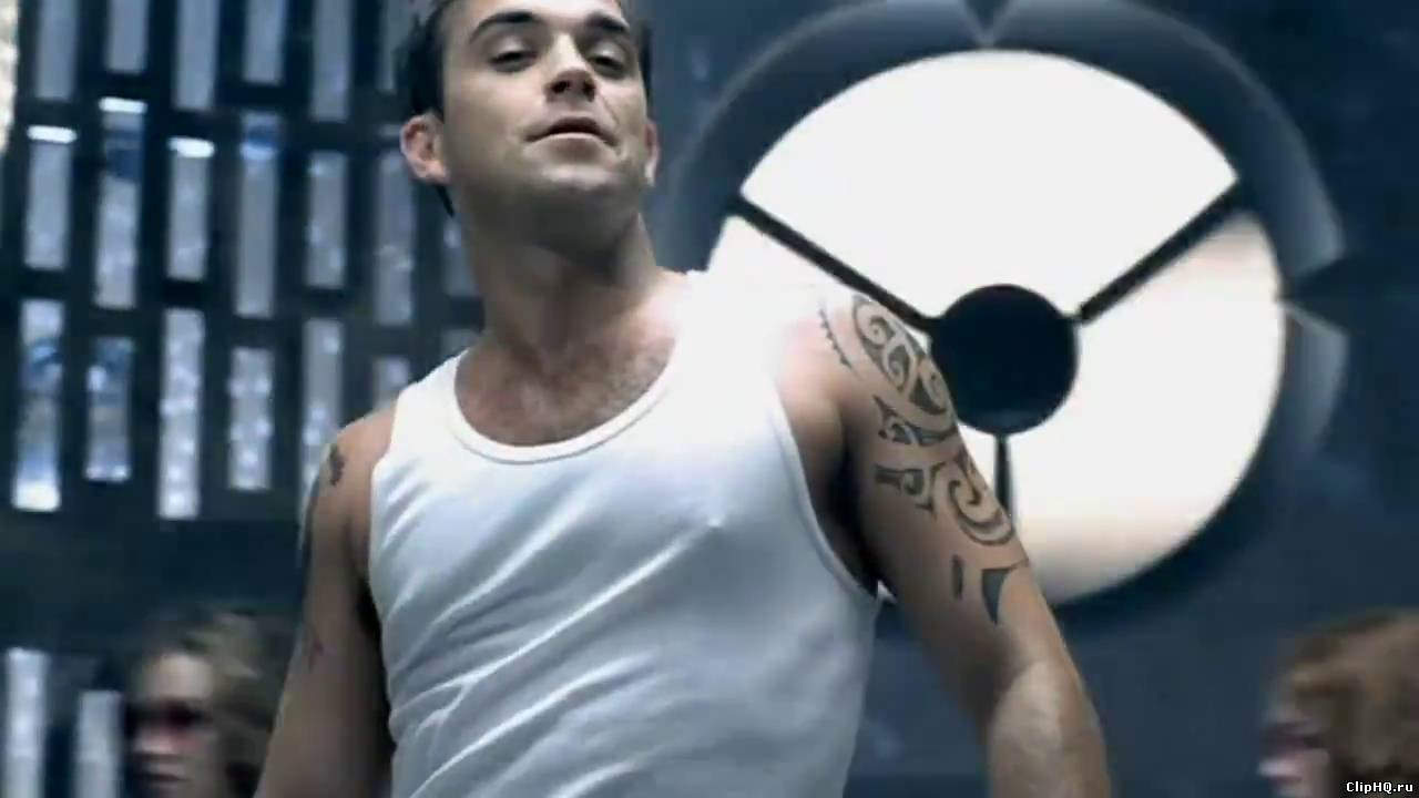 Клип где человек. Робби Уильямс Rock DJ. Робби Уильямс клипы. Robbie Williams Rock в 2000. Робби Уильямс рок диджей клип.