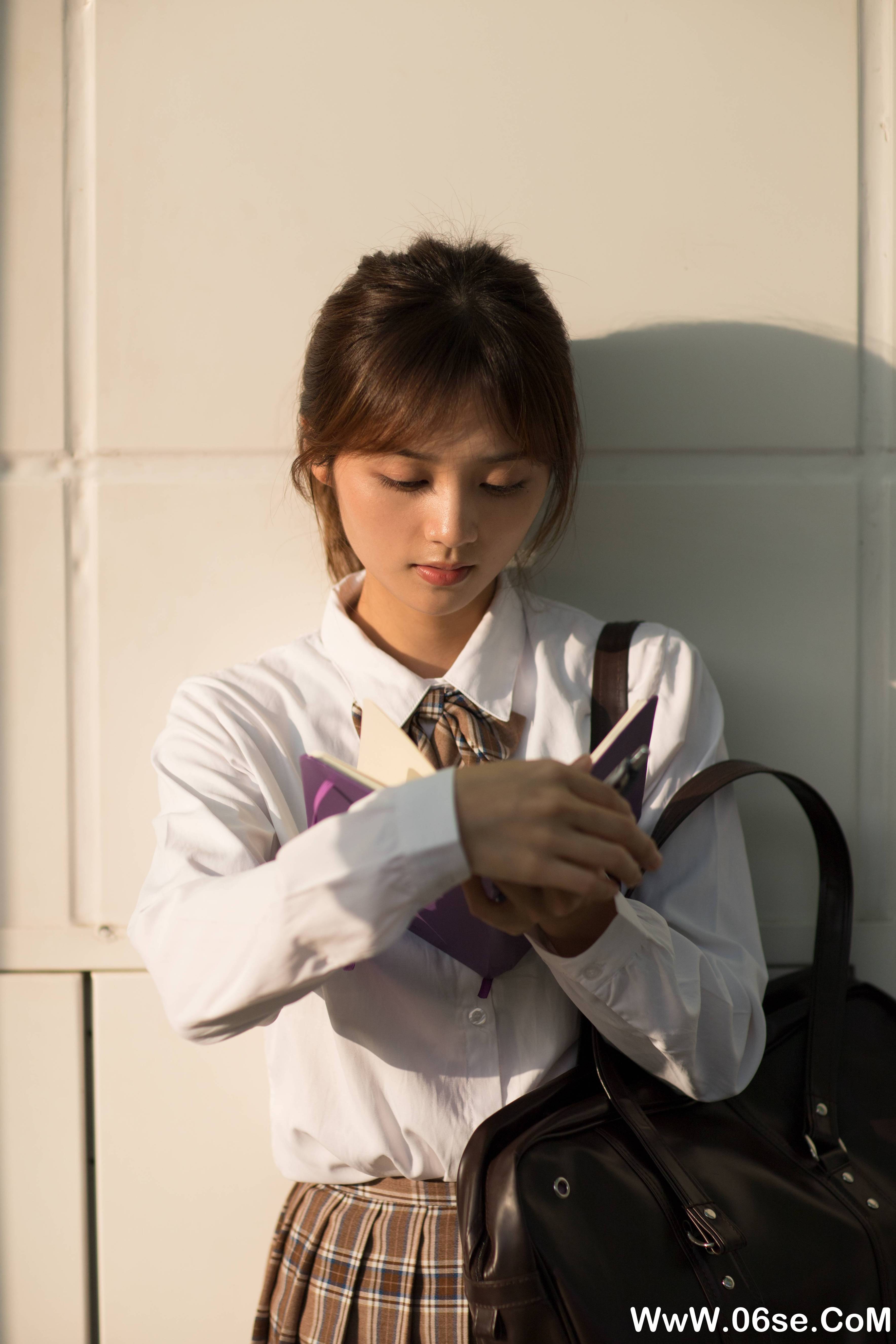图片[19]-[YITUYU艺图语]2021.09.30 站台 雨文[22+1P／317MB]-六色网