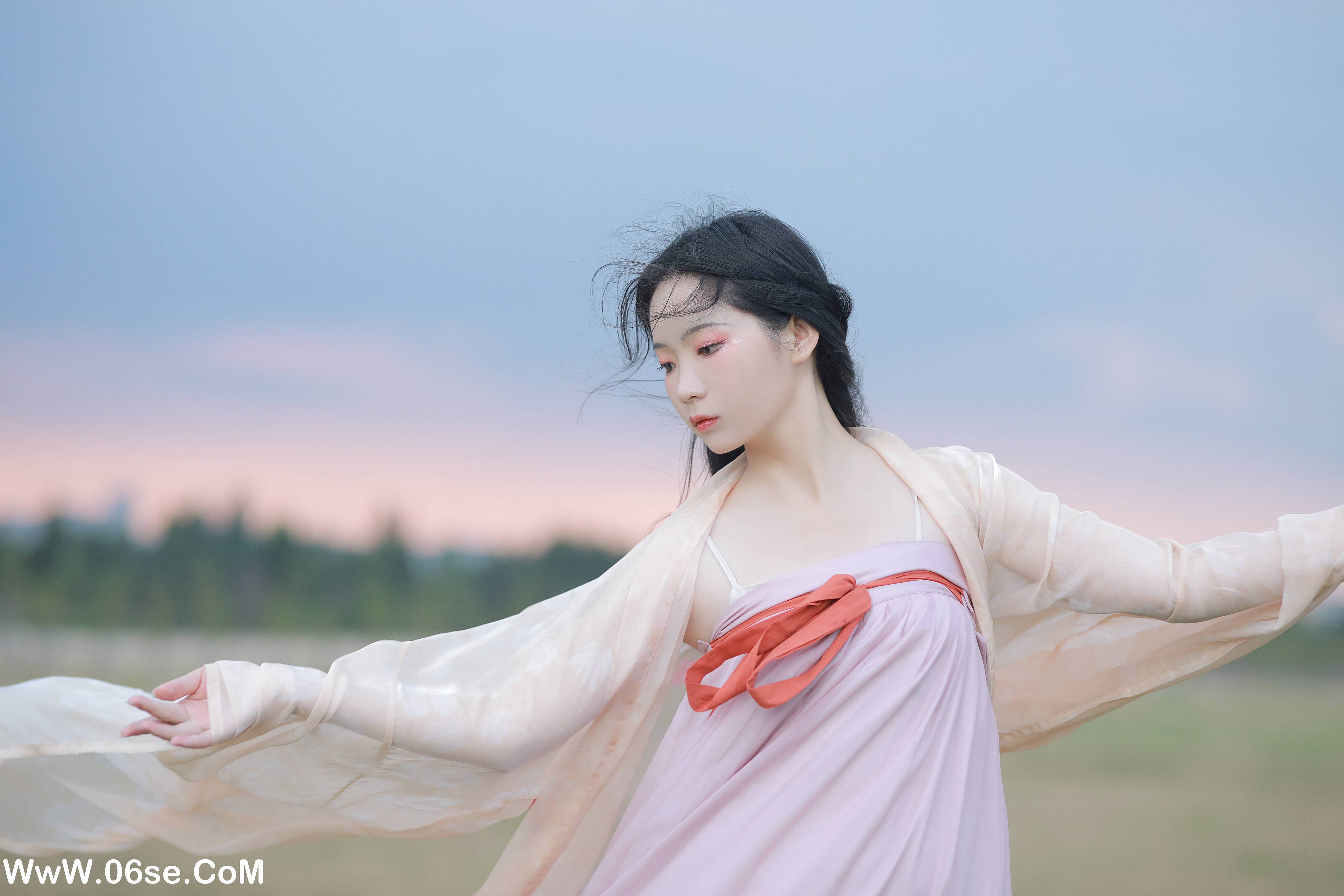 图片[30]-[YITUYU艺图语]2022.09.26 不归客 落花人独立[33+1P／630MB]-六色网